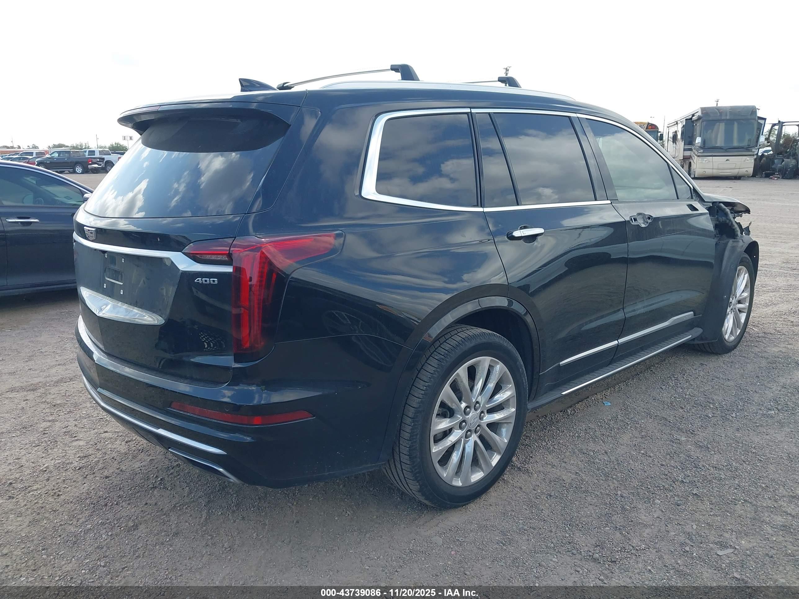 CADILLAC XT6 image 4