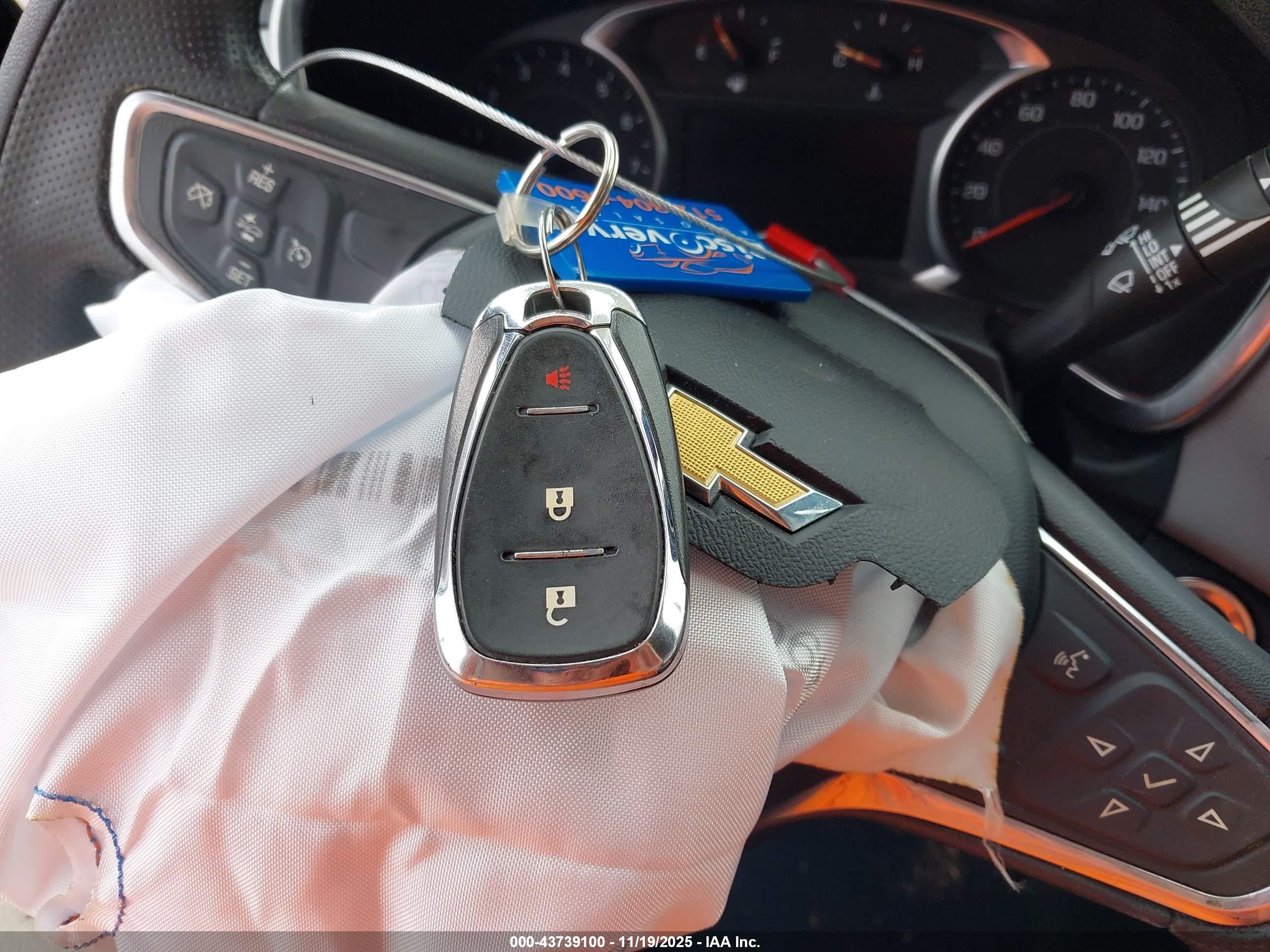 CHEVROLET EQUINOX image 11