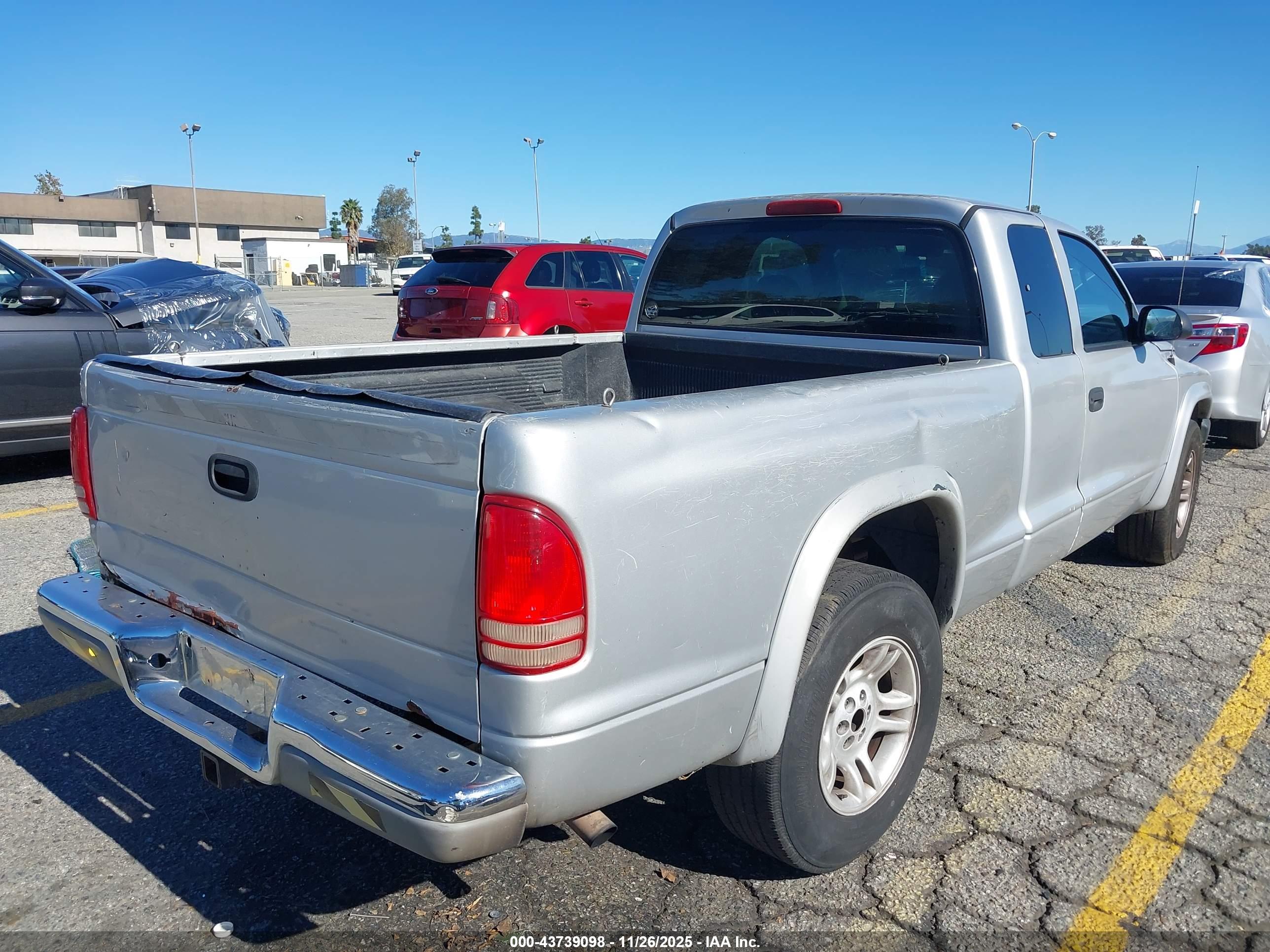 DODGE DAKOTA image 4