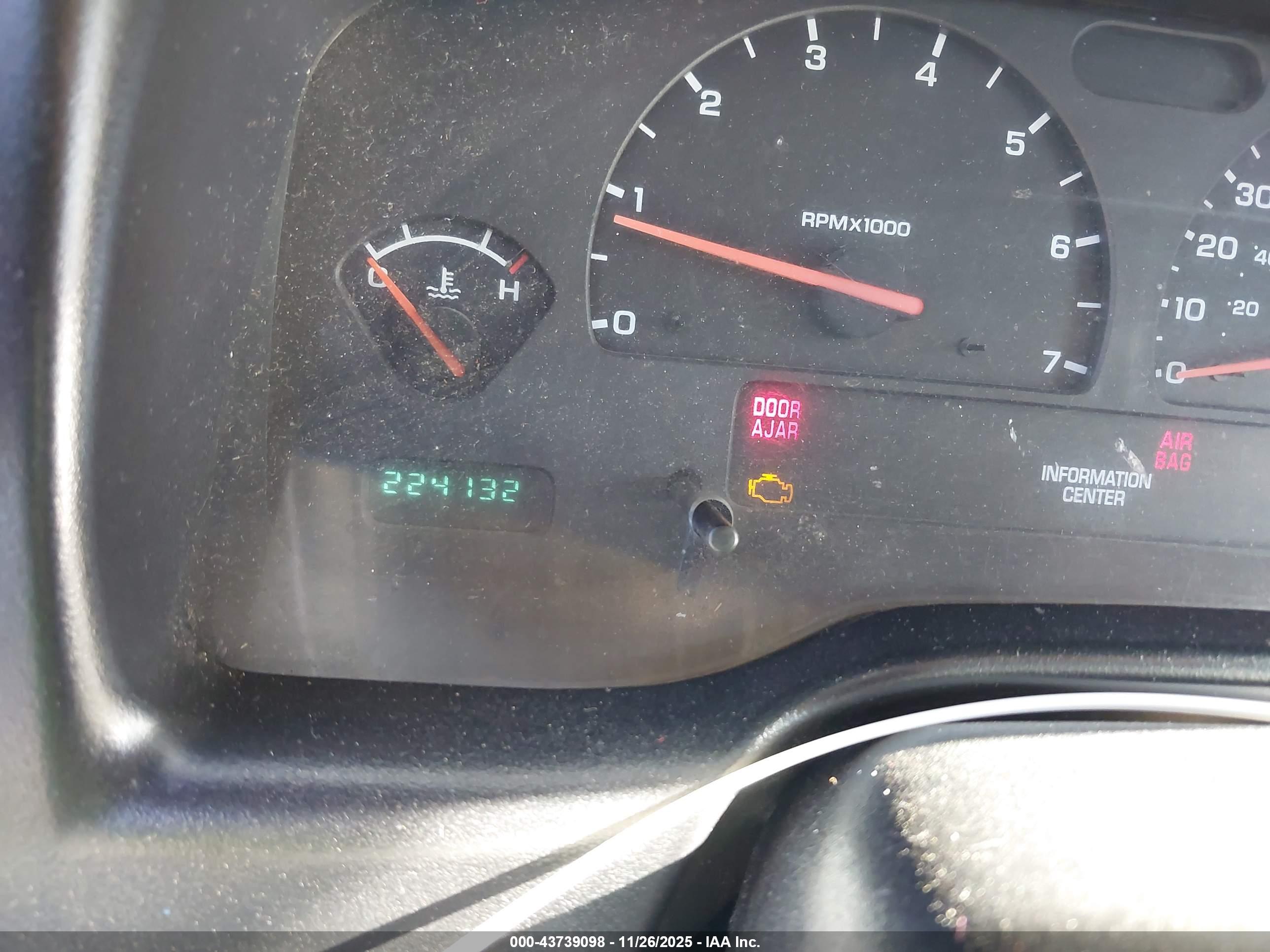 DODGE DAKOTA image 7