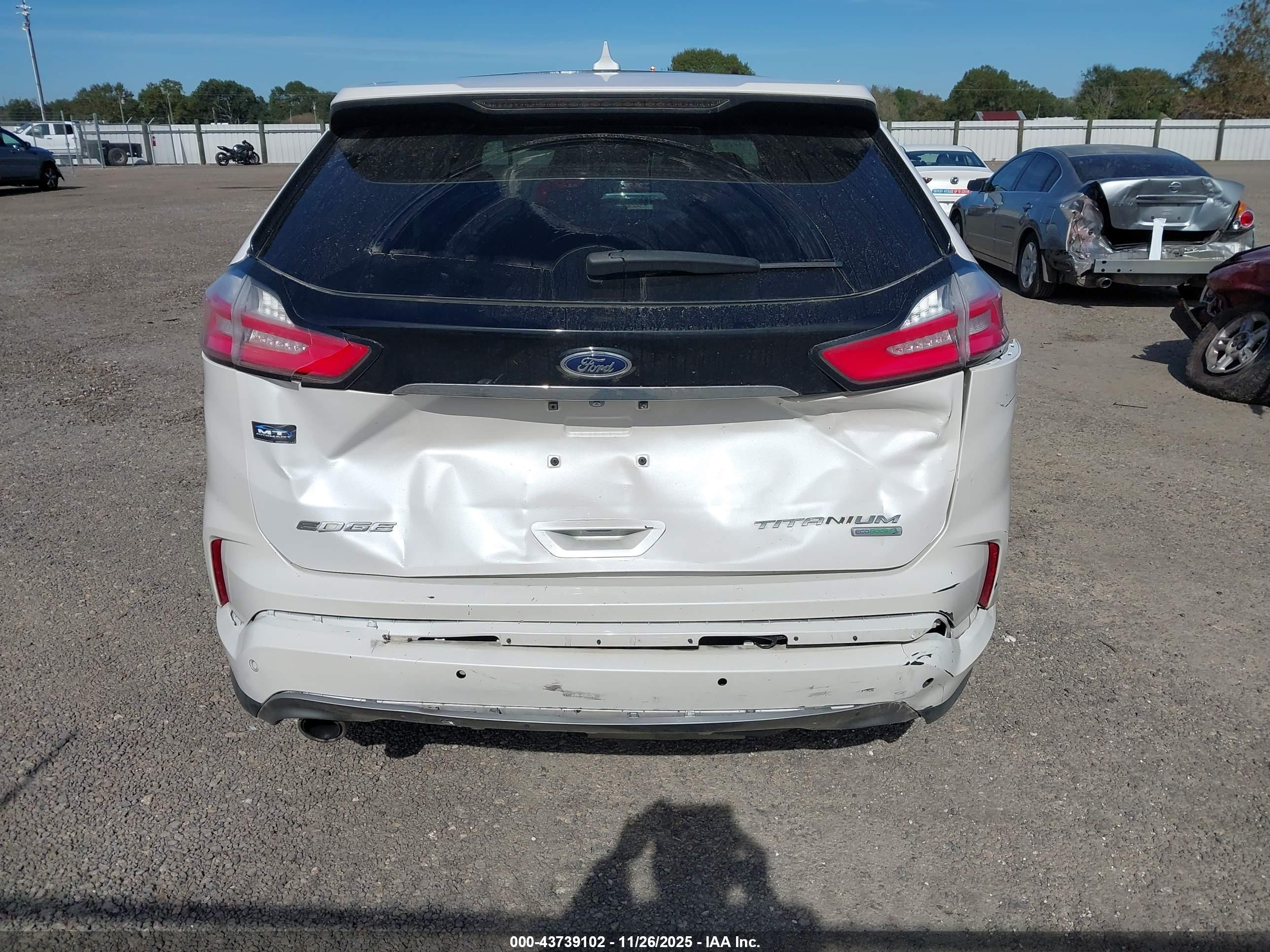 FORD EDGE image 6