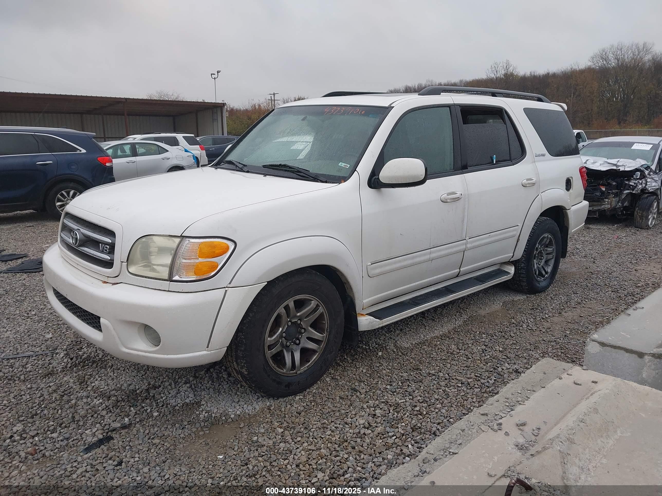 TOYOTA SEQUOIA image 2