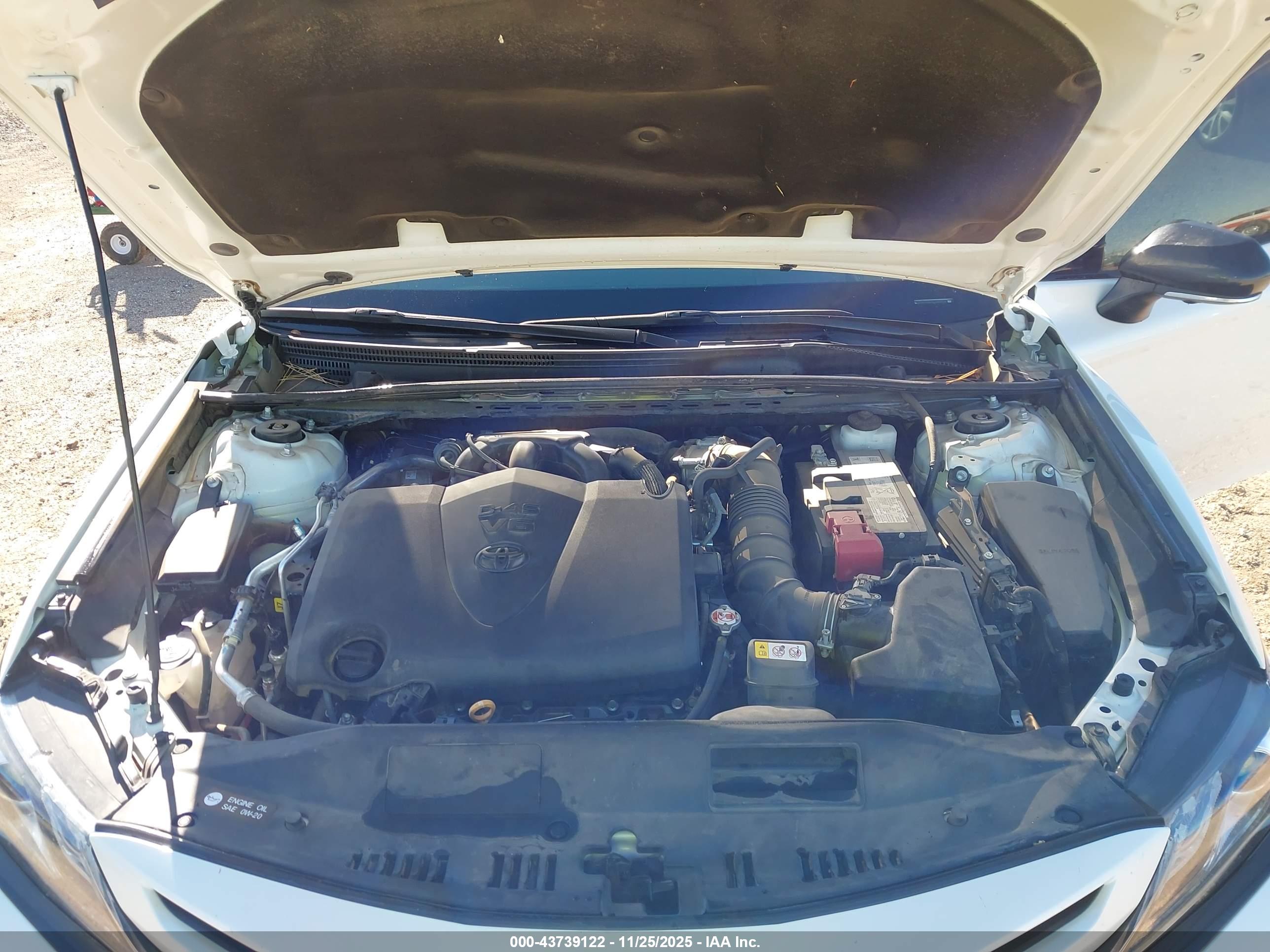 TOYOTA CAMRY image 10