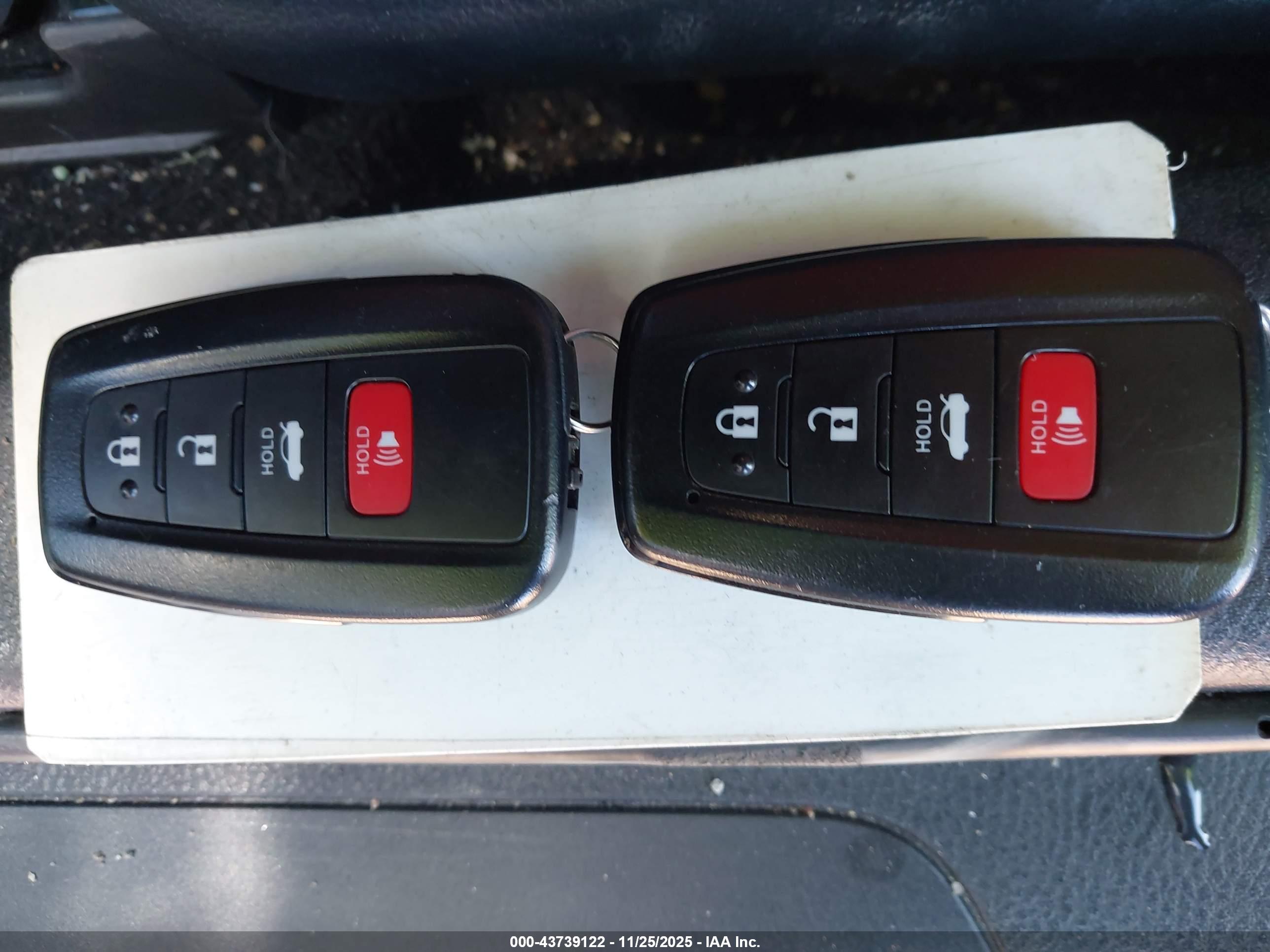 TOYOTA CAMRY image 11