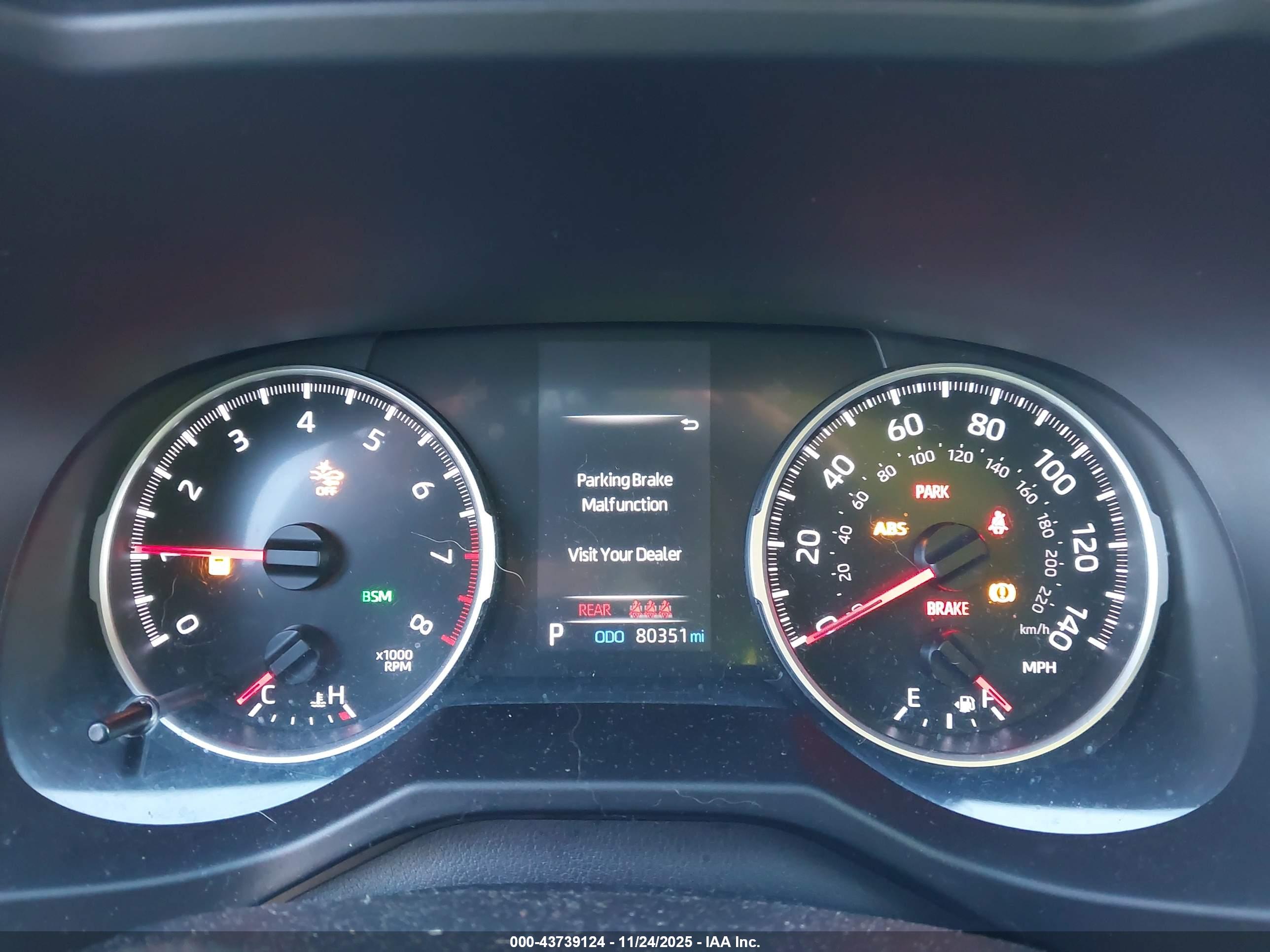 TOYOTA RAV4 image 7