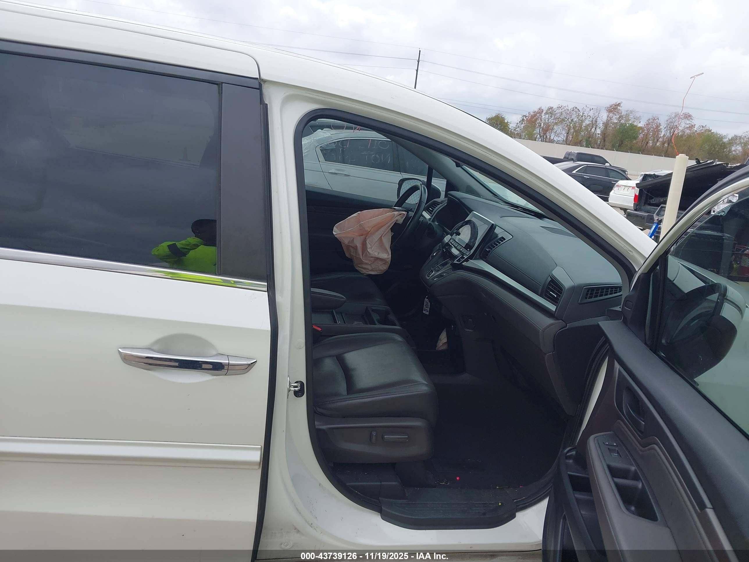 HONDA ODYSSEY image 5