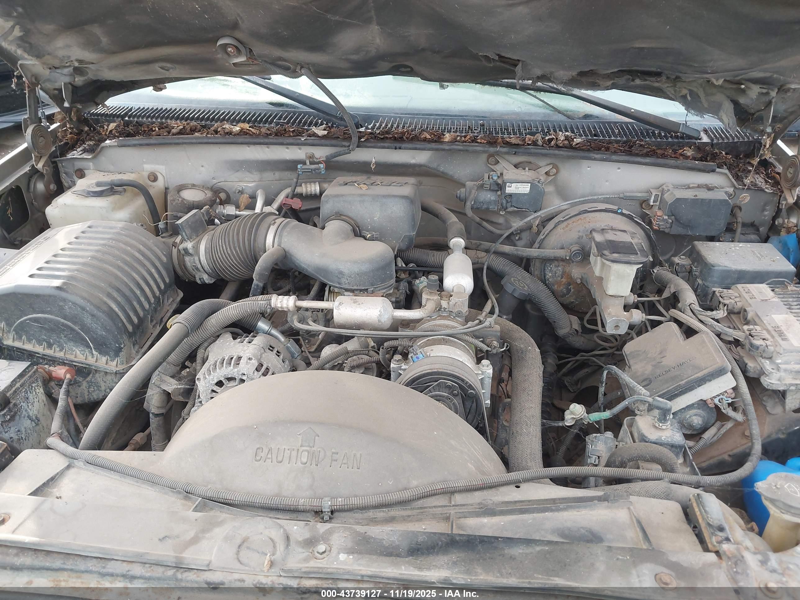 CHEVROLET SUBURBAN image 10