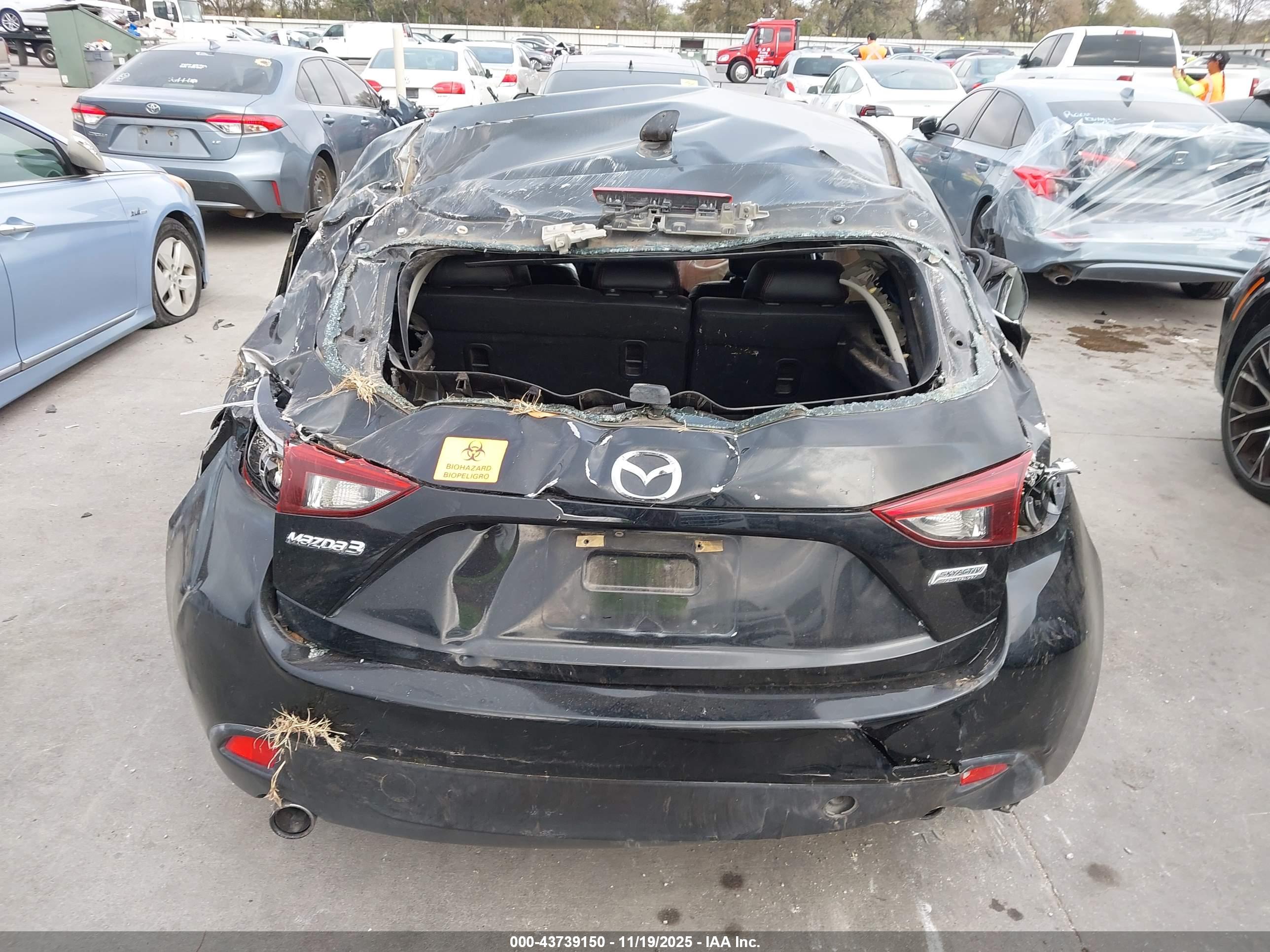 MAZDA MAZDA3 image 6