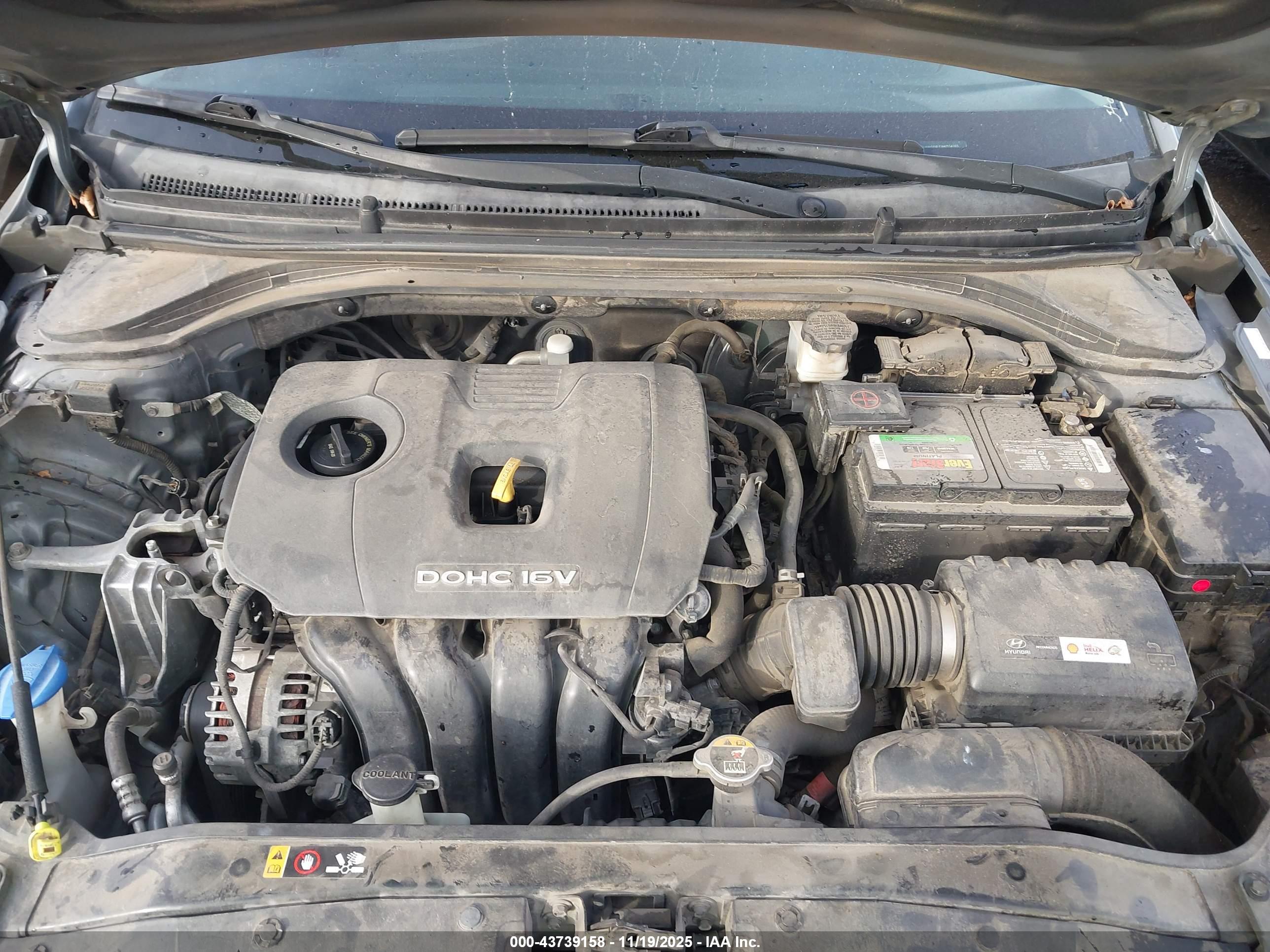 HYUNDAI ELANTRA image 10