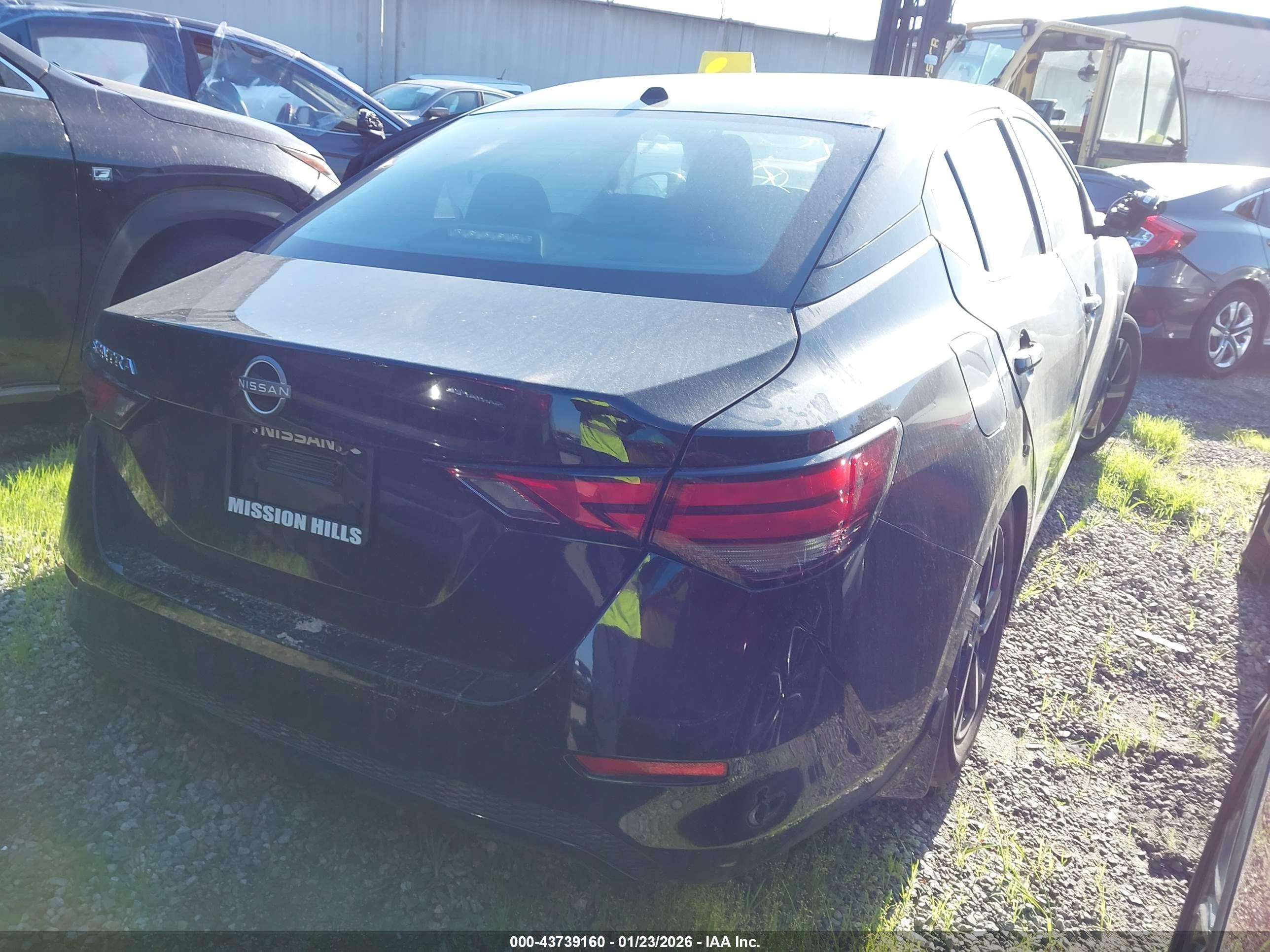 NISSAN SENTRA image 4