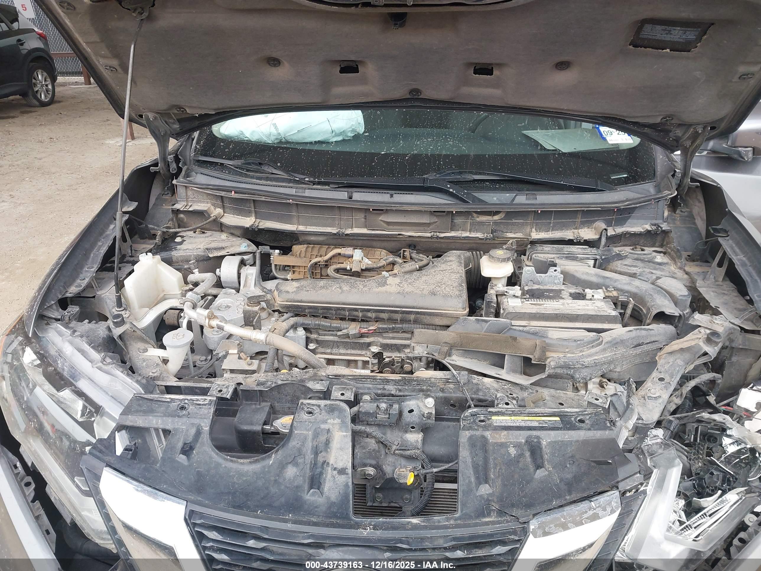 NISSAN ROGUE image 10