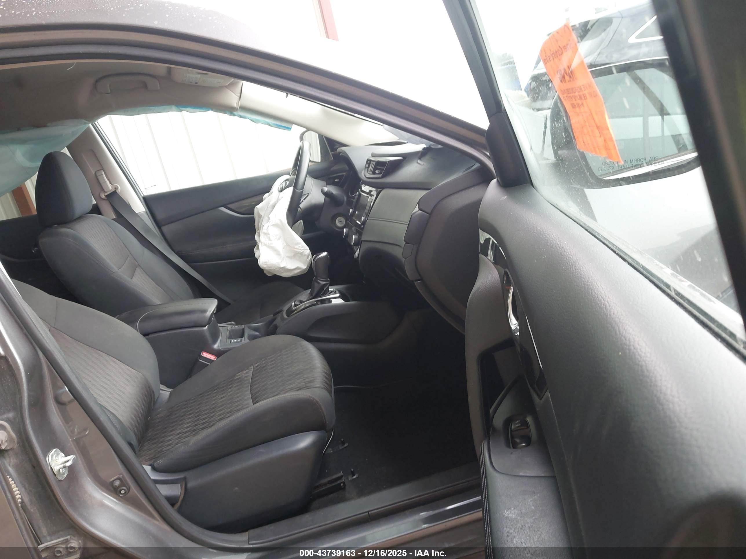 NISSAN ROGUE image 5