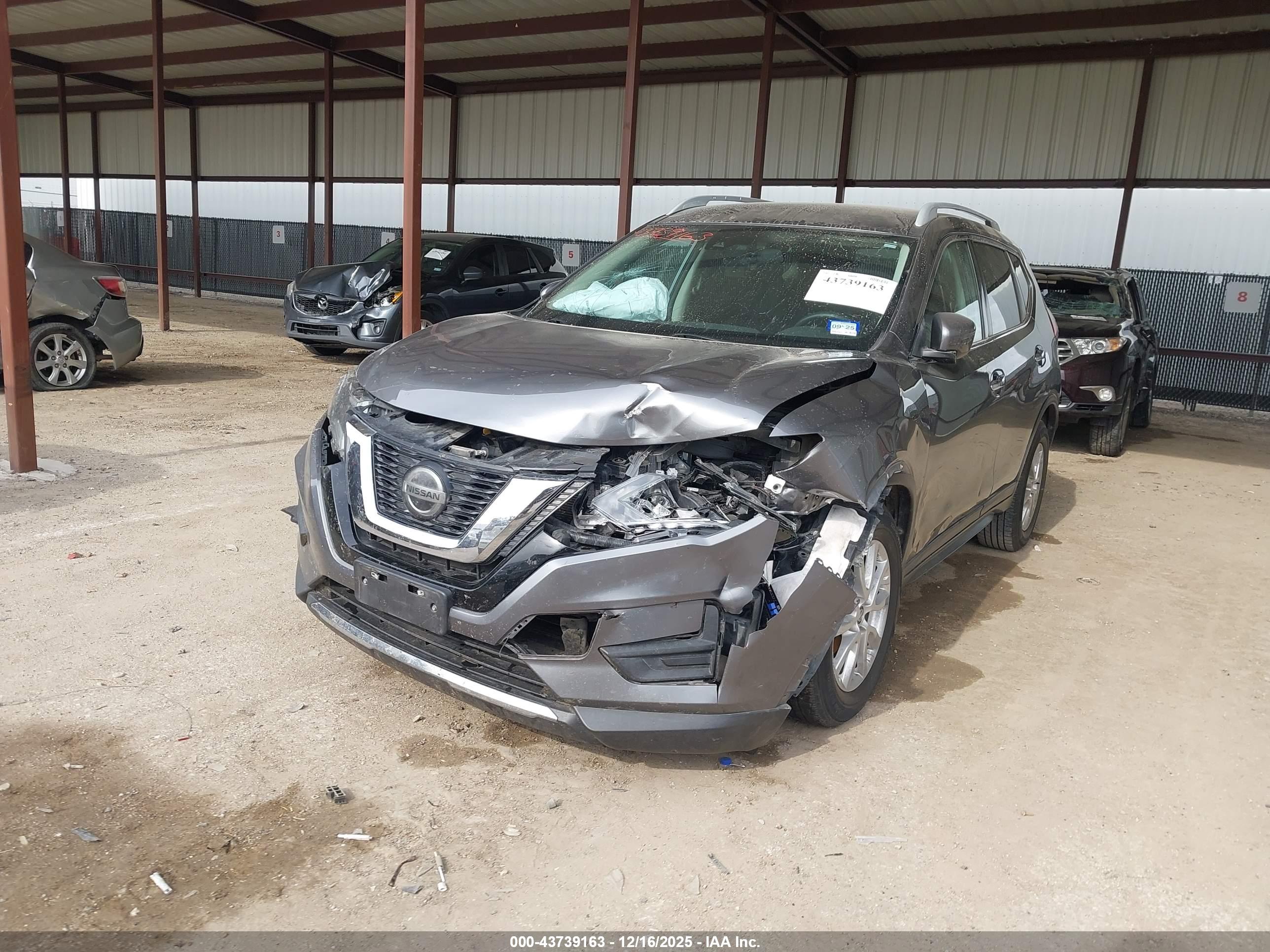 NISSAN ROGUE image 6