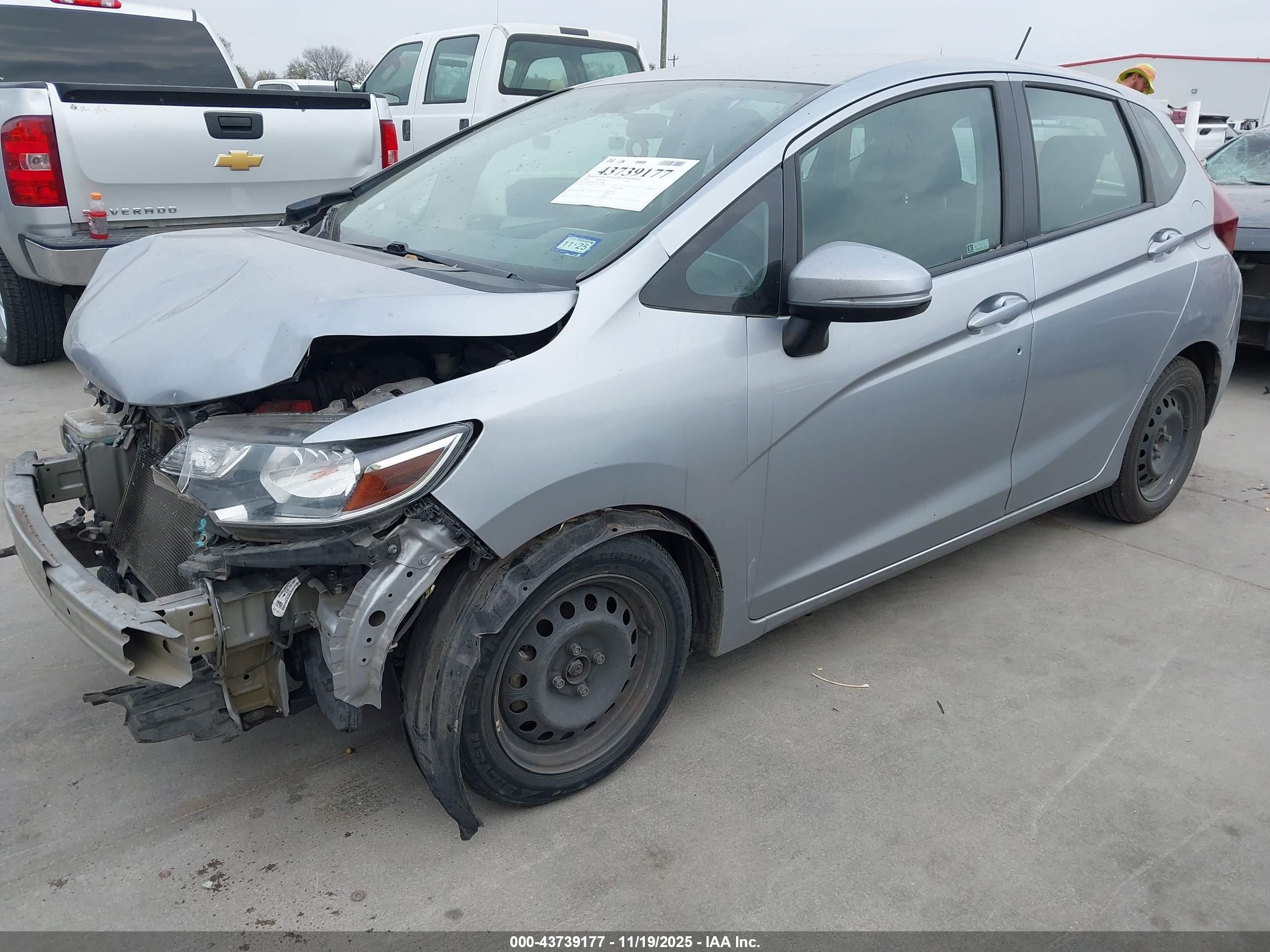 HONDA FIT image 2