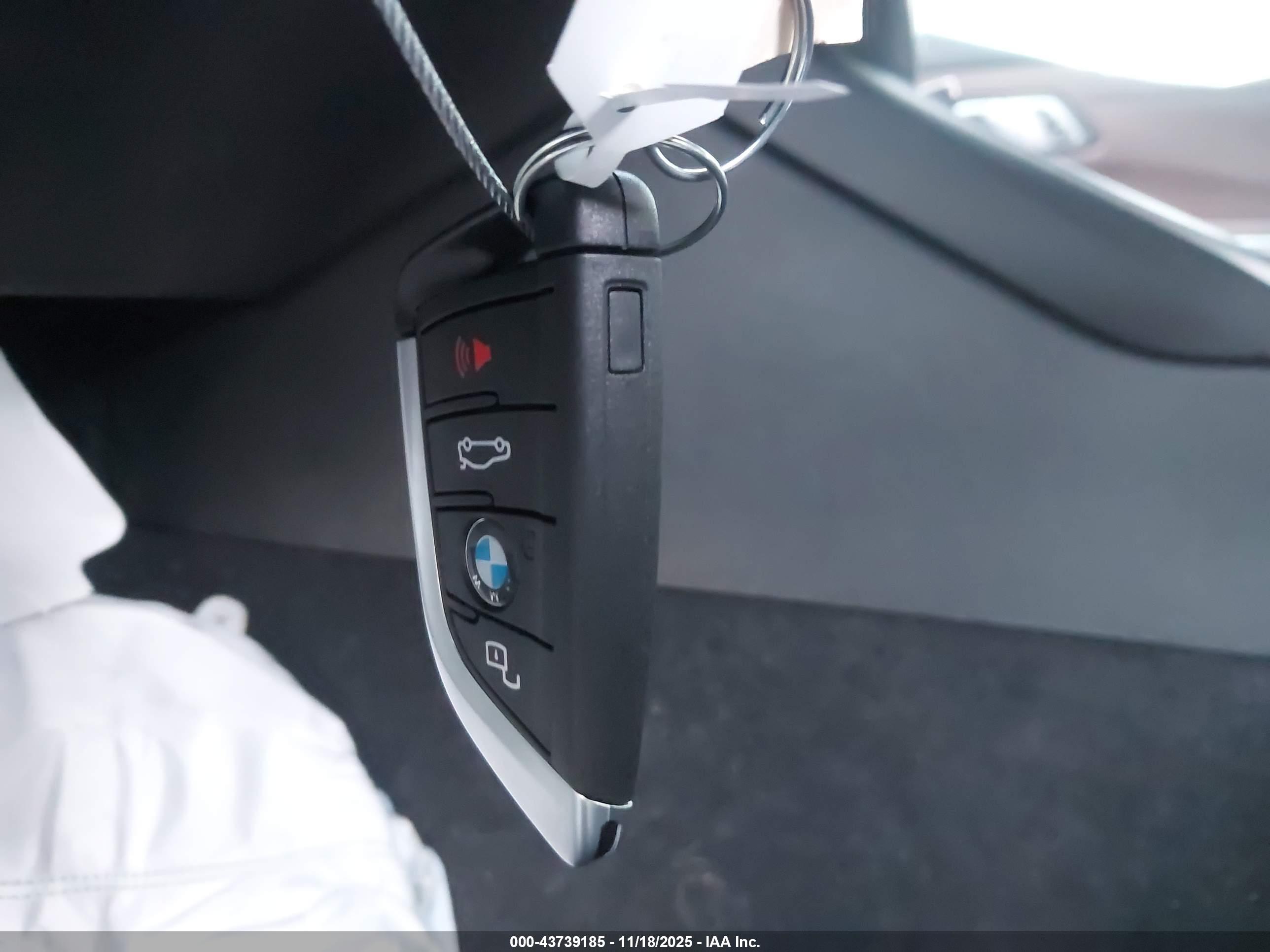 BMW 3 image 11
