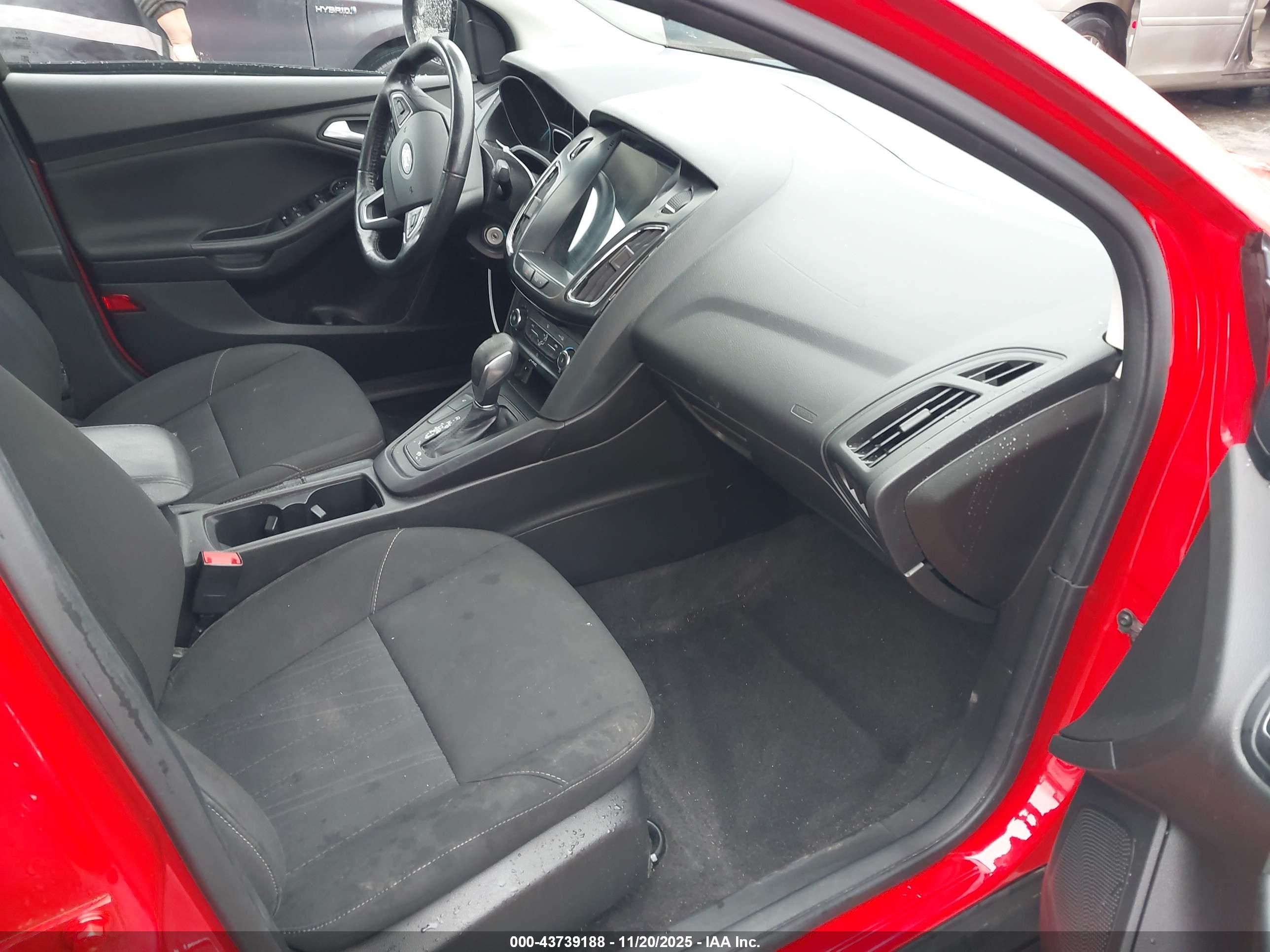 FORD FOCUS image 5