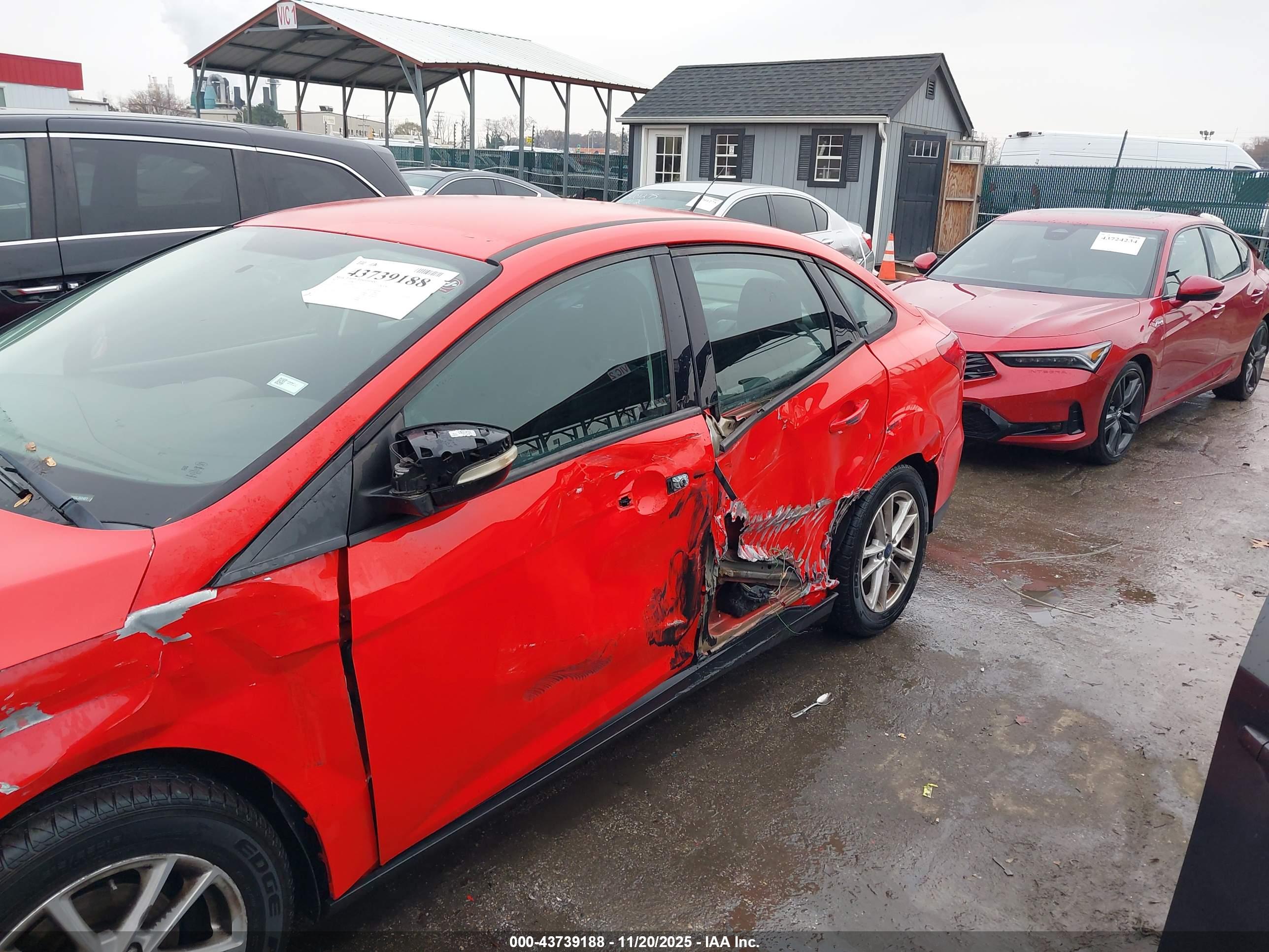FORD FOCUS image 6