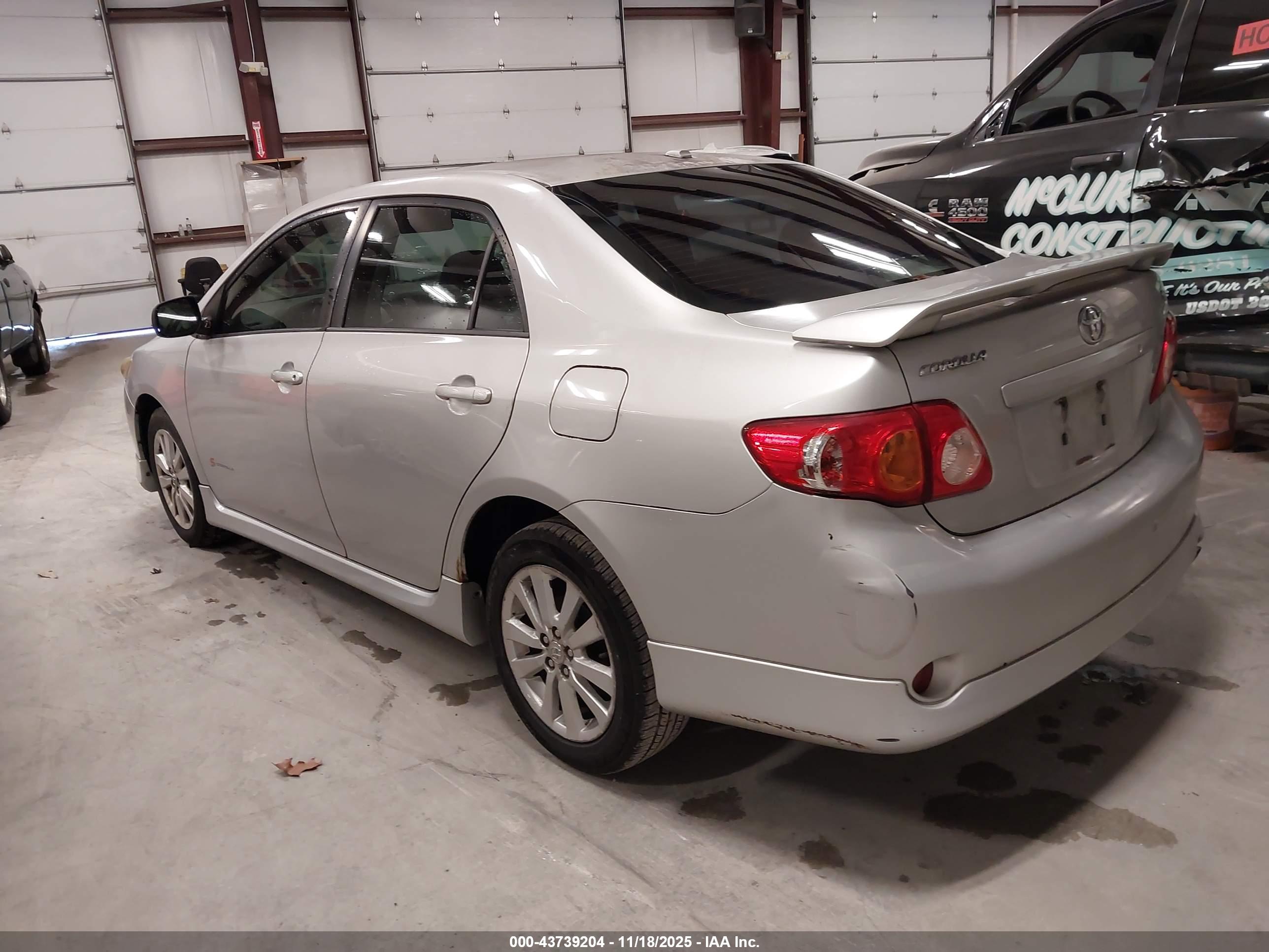 TOYOTA COROLLA image 3