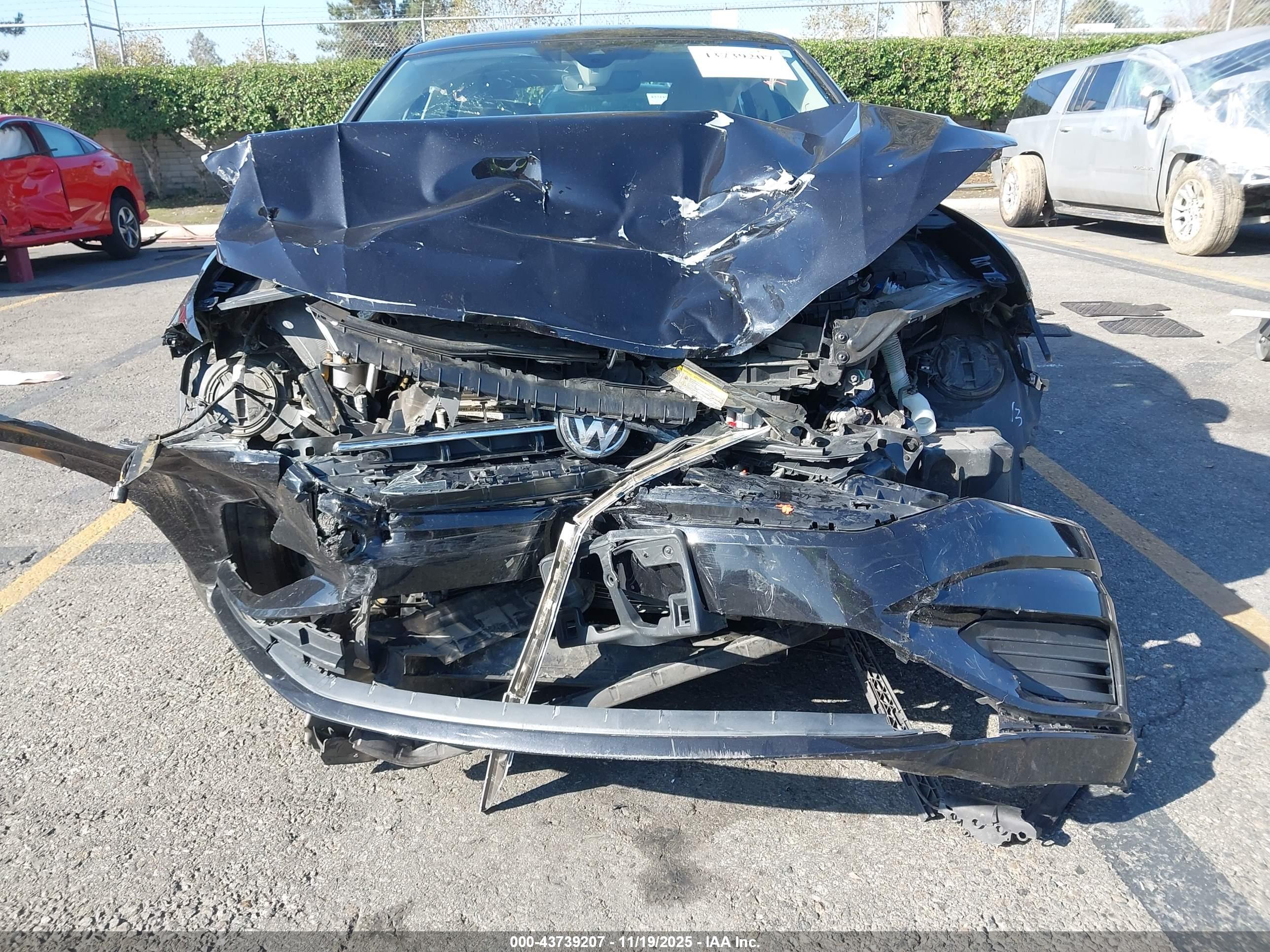 VOLKSWAGEN JETTA image 6