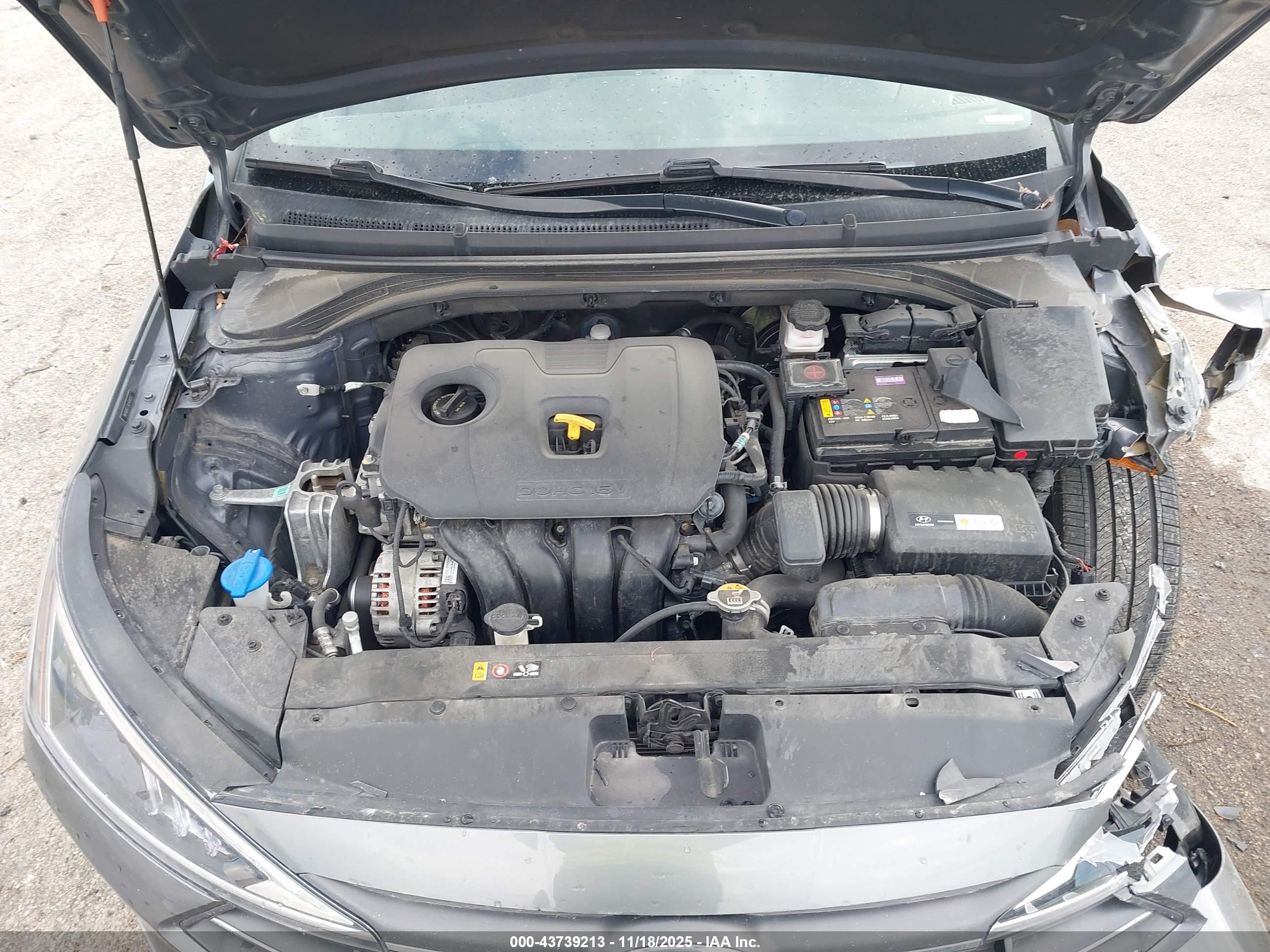 HYUNDAI ELANTRA image 10