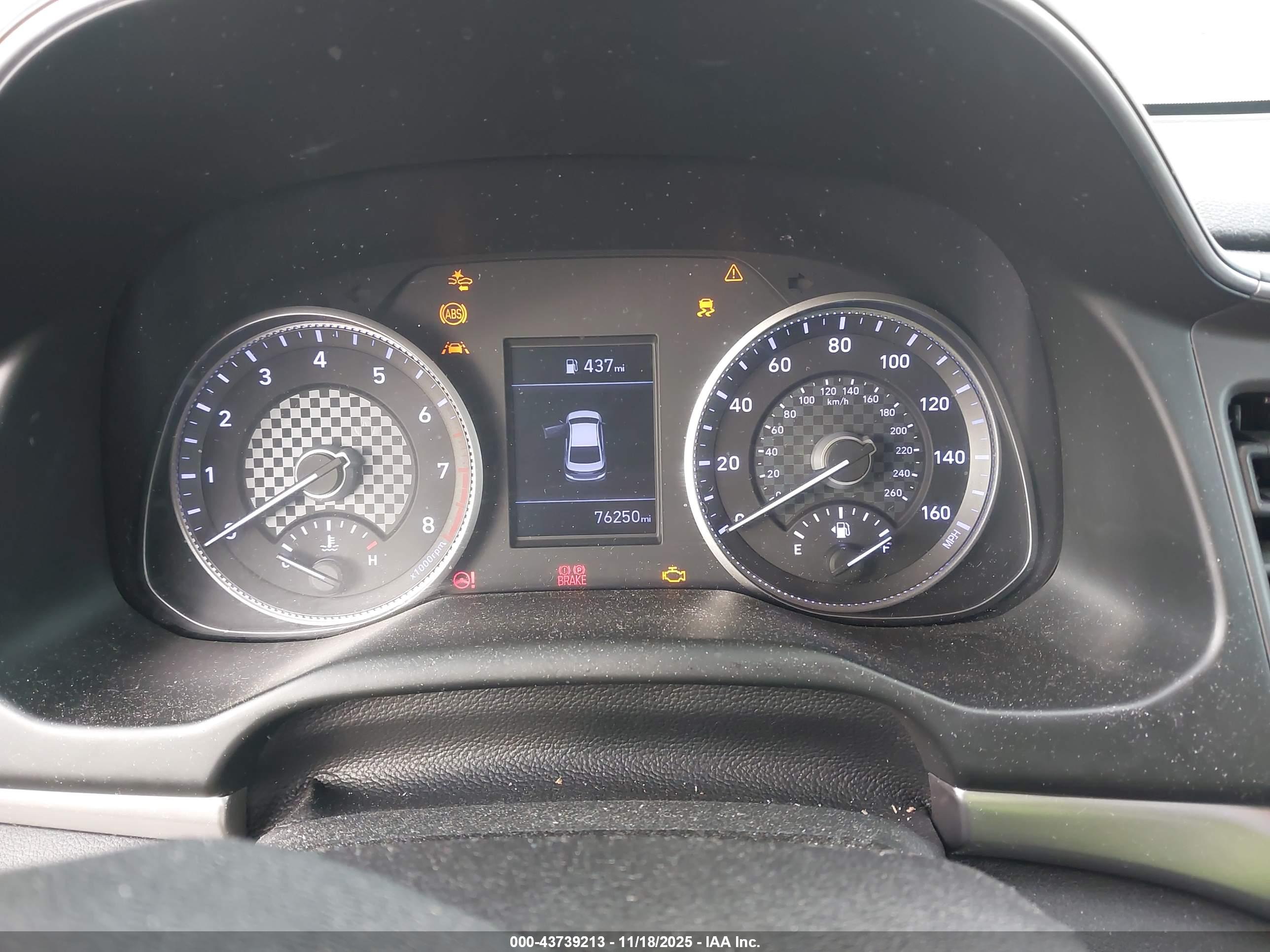 HYUNDAI ELANTRA image 7