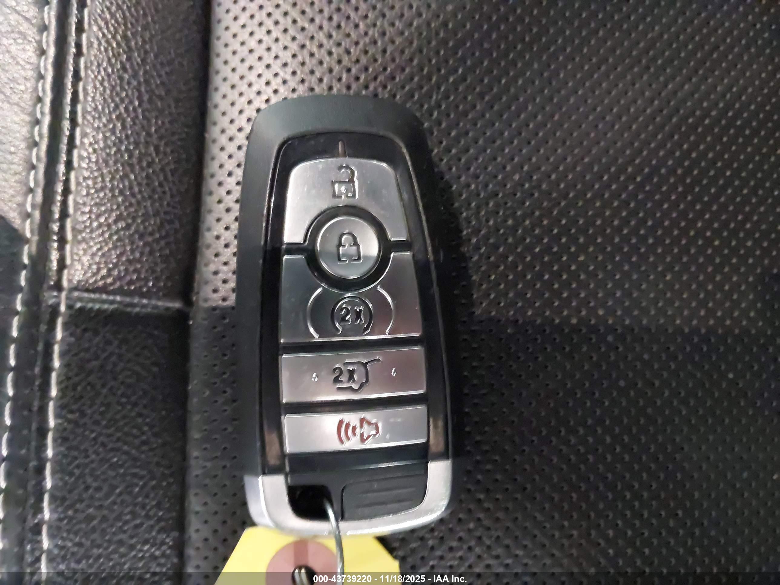 FORD EXPLORER image 11