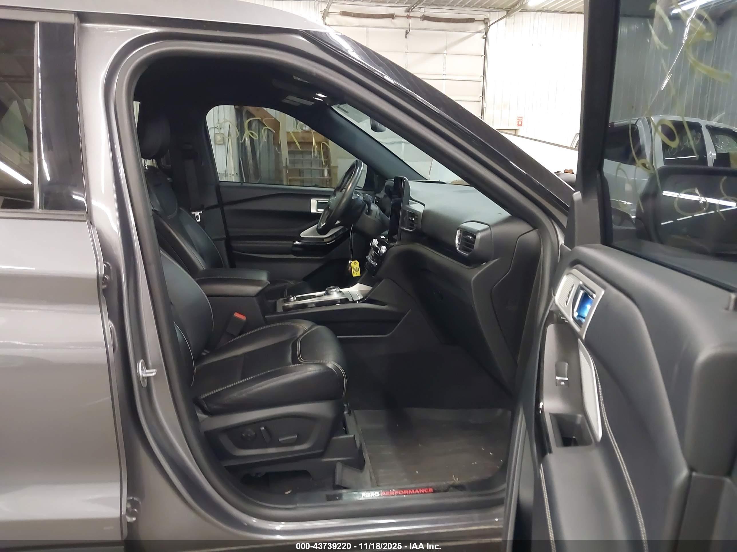 FORD EXPLORER image 5