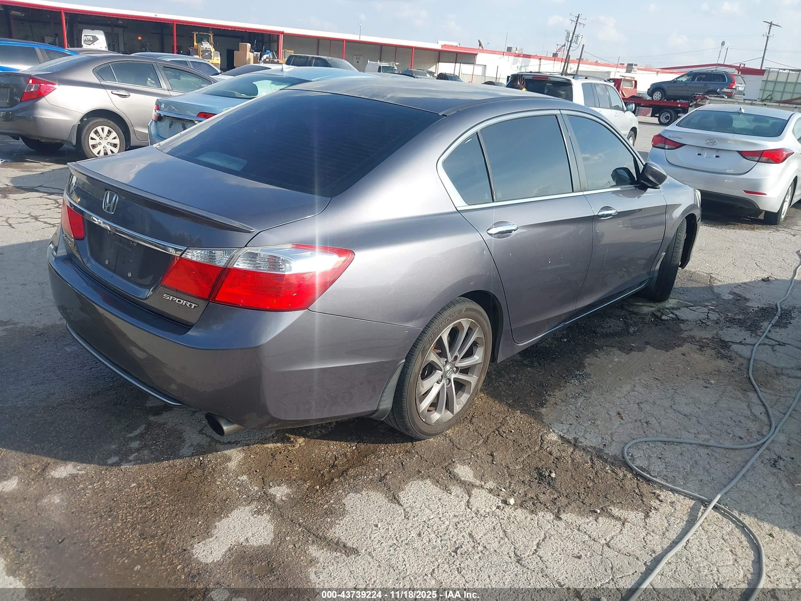 HONDA ACCORD image 4