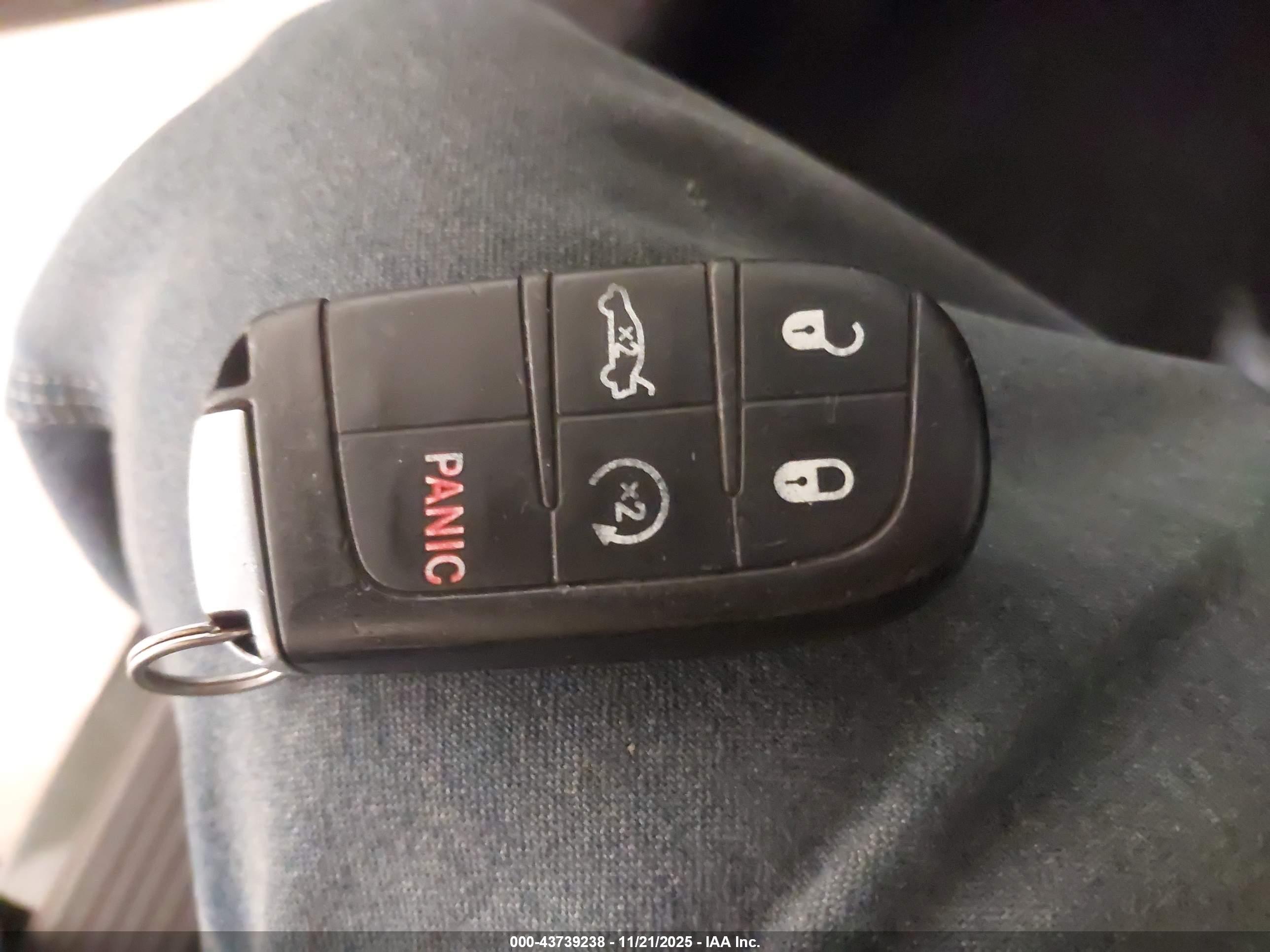 DODGE CHALLENGER image 11