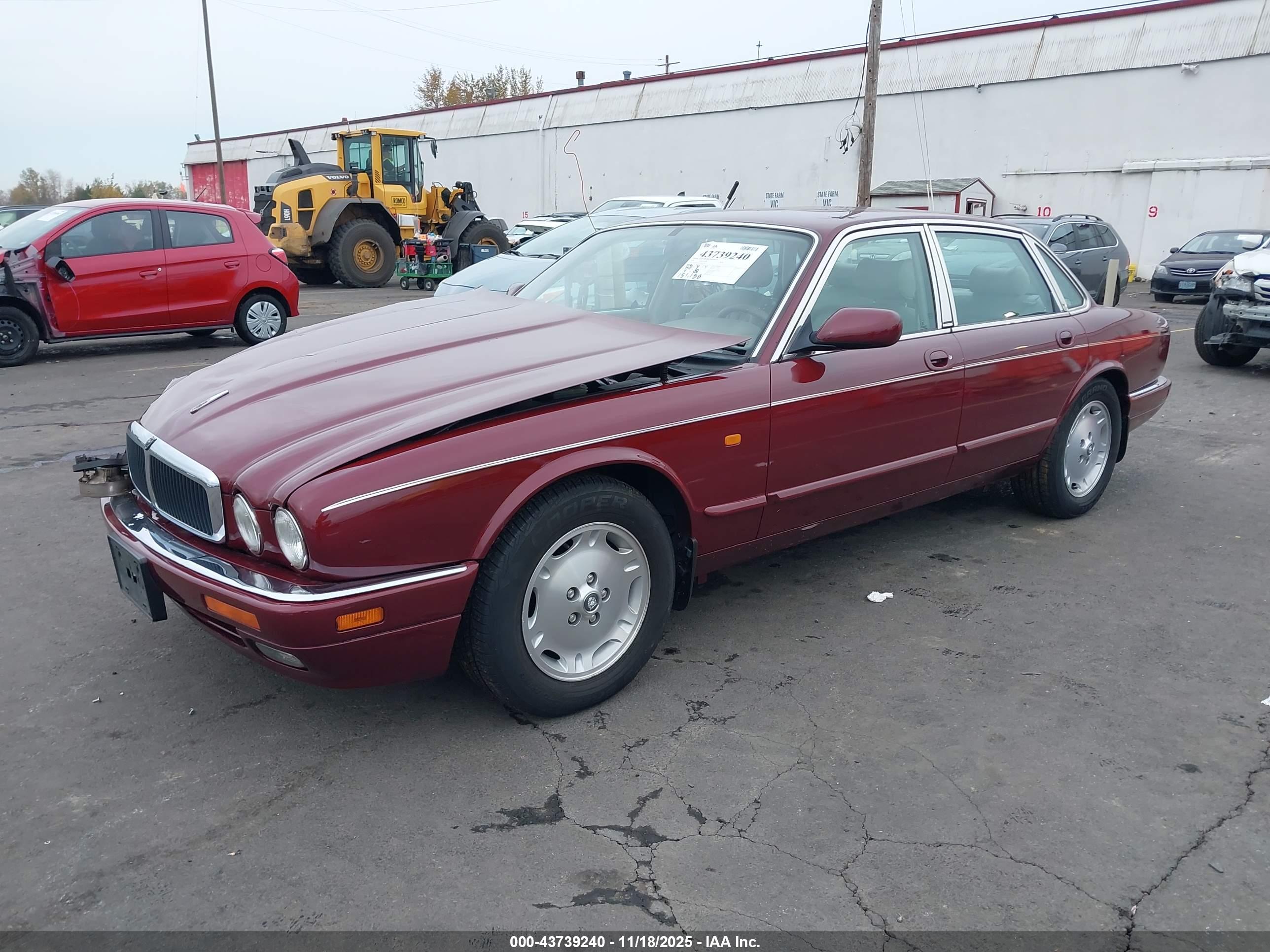 JAGUAR XJ6 image 2