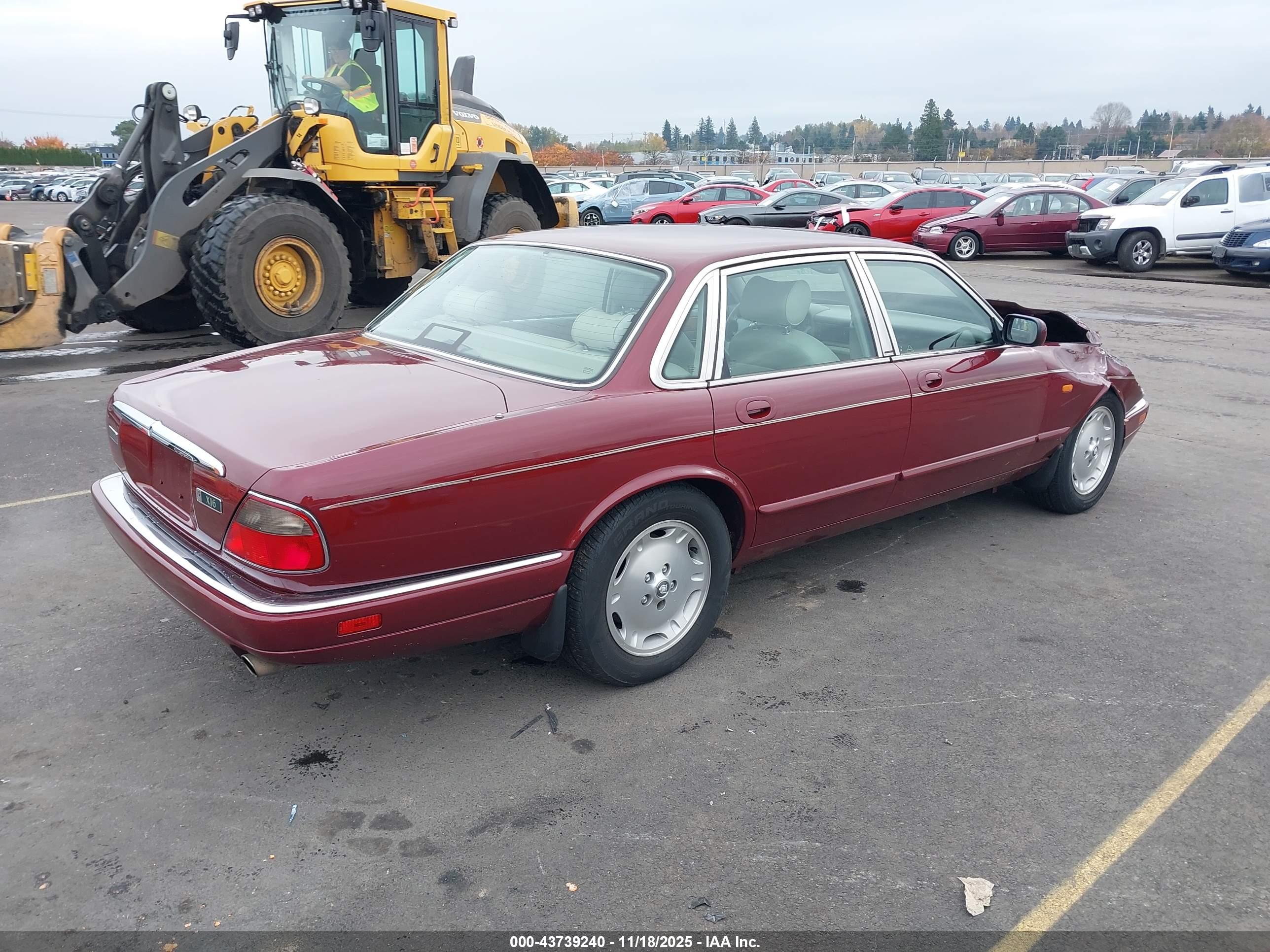 JAGUAR XJ6 image 4