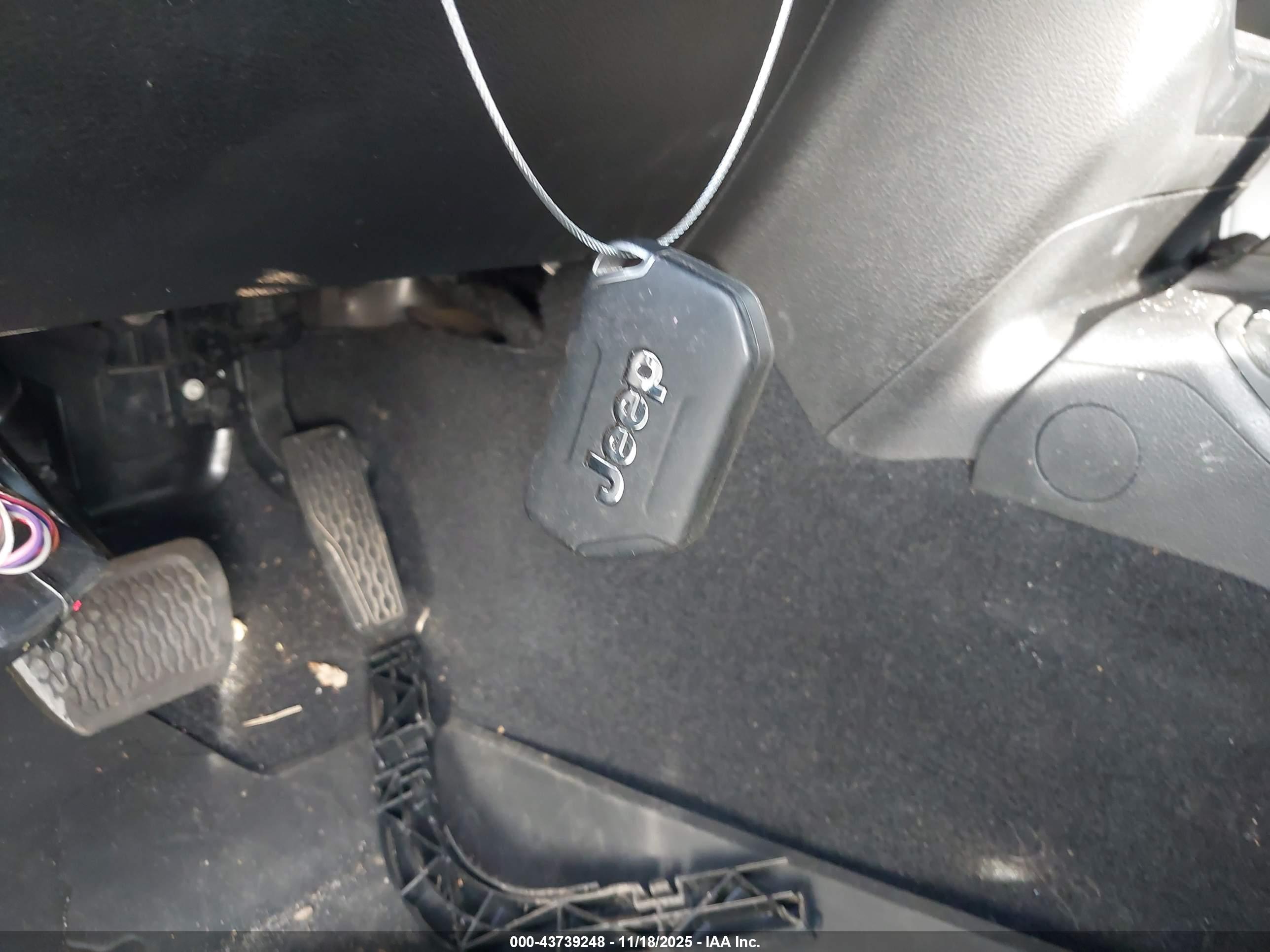 JEEP GLADIATOR image 11