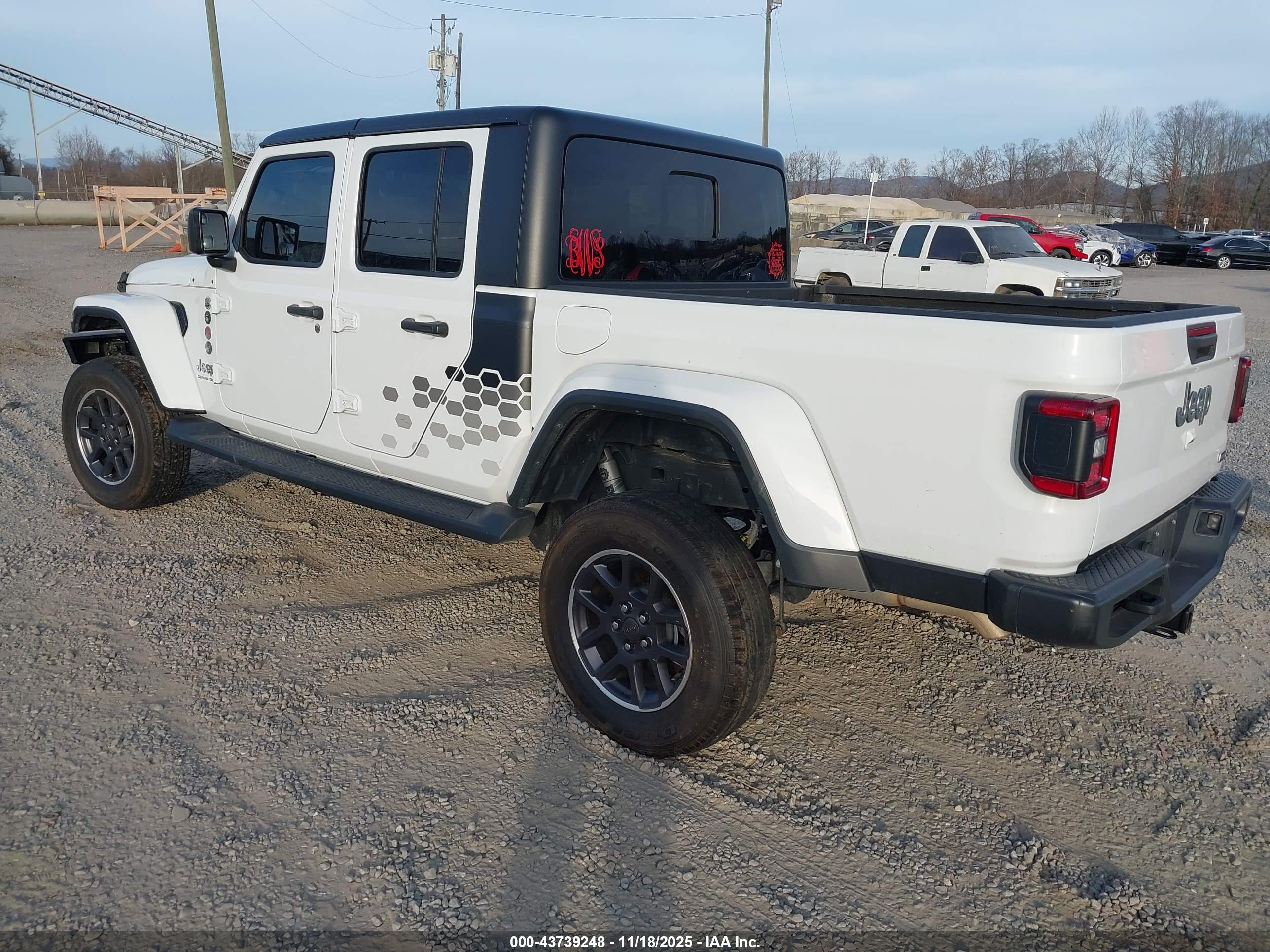 JEEP GLADIATOR image 3