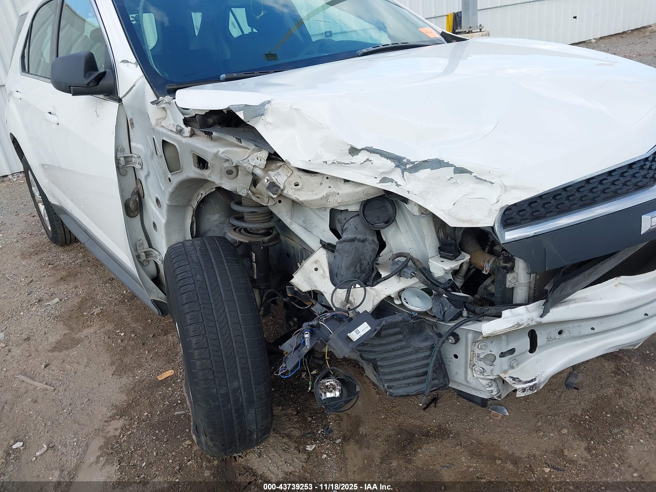 CHEVROLET EQUINOX image 6