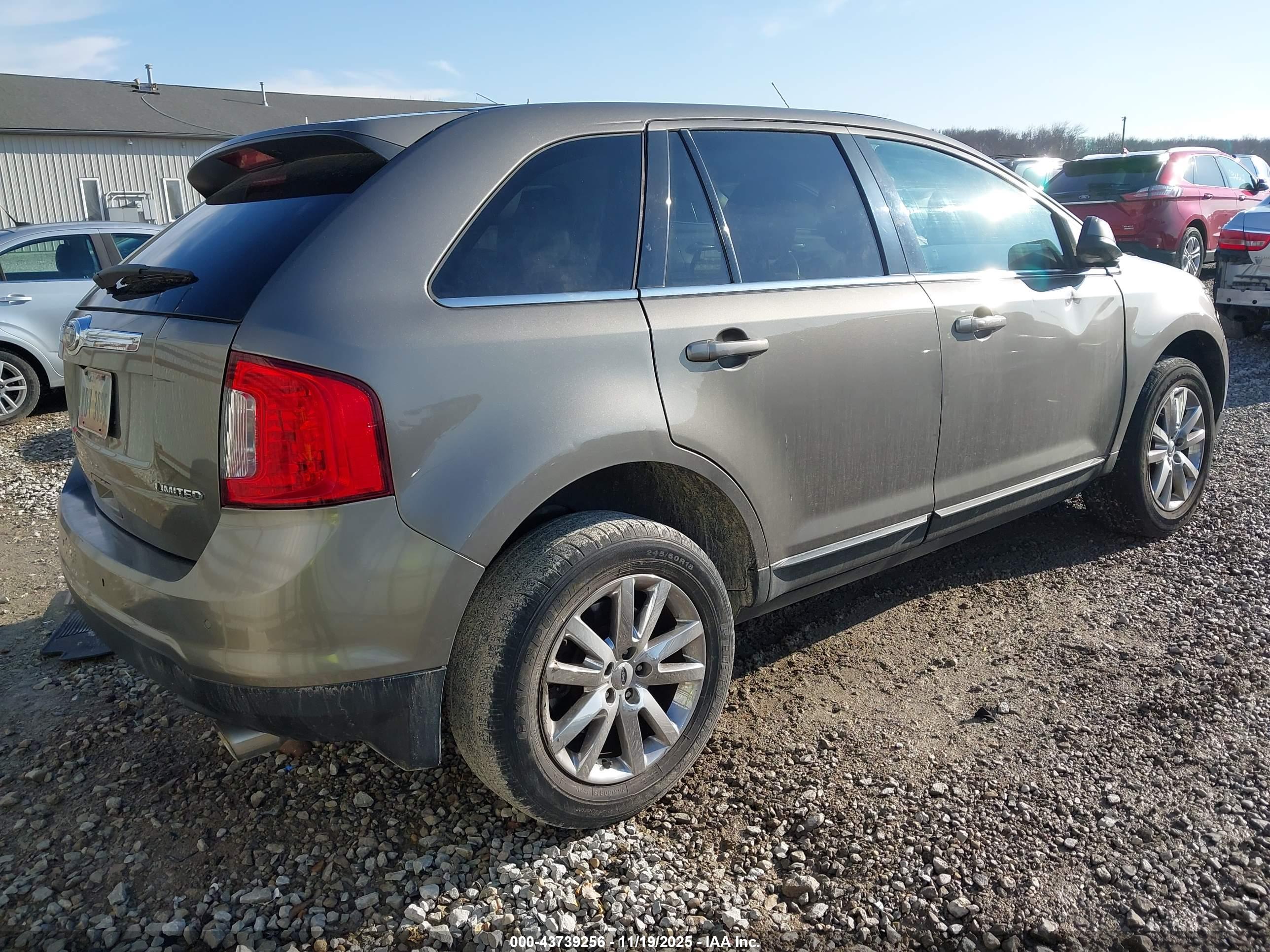 FORD EDGE image 4