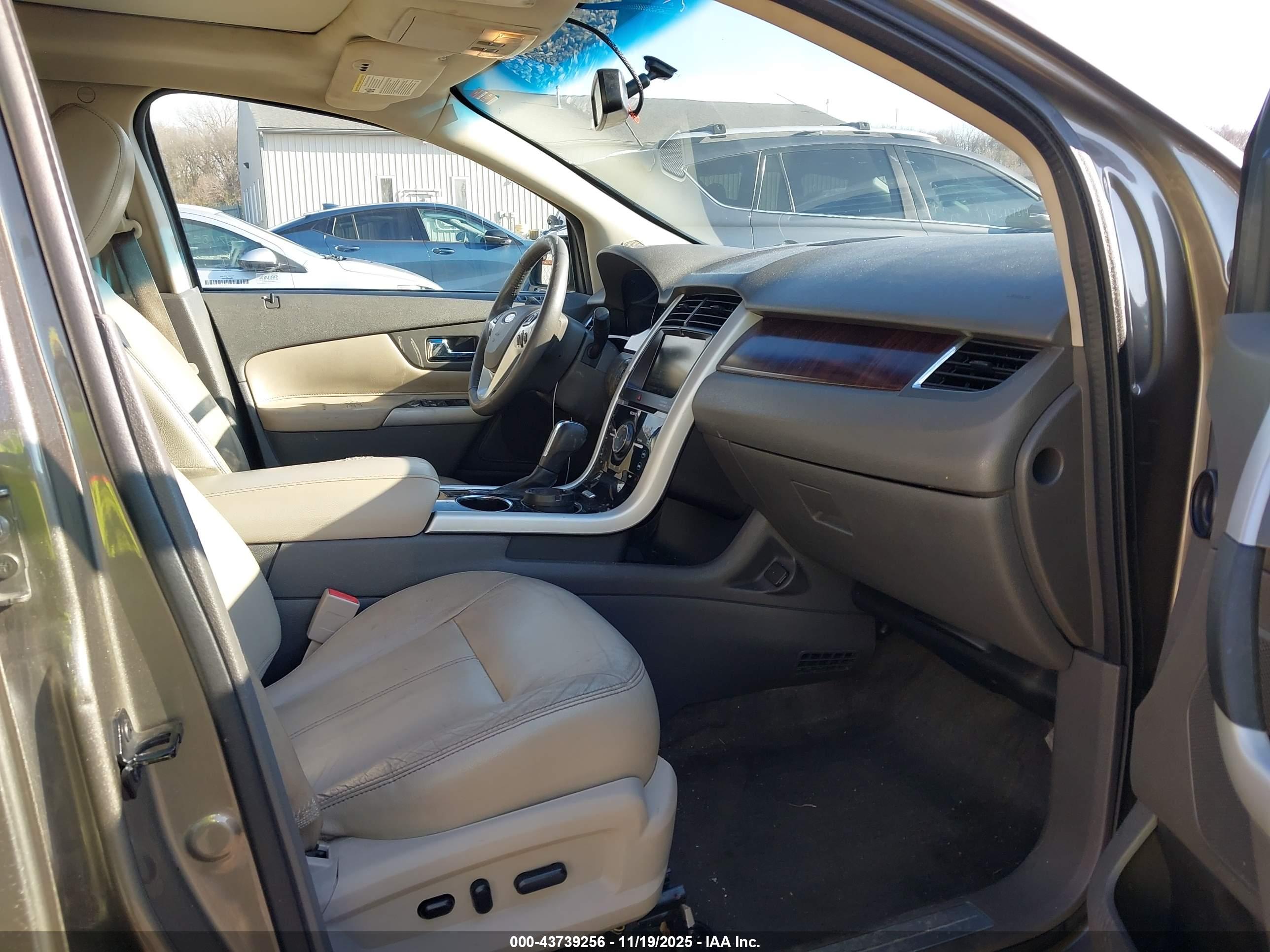 FORD EDGE image 5