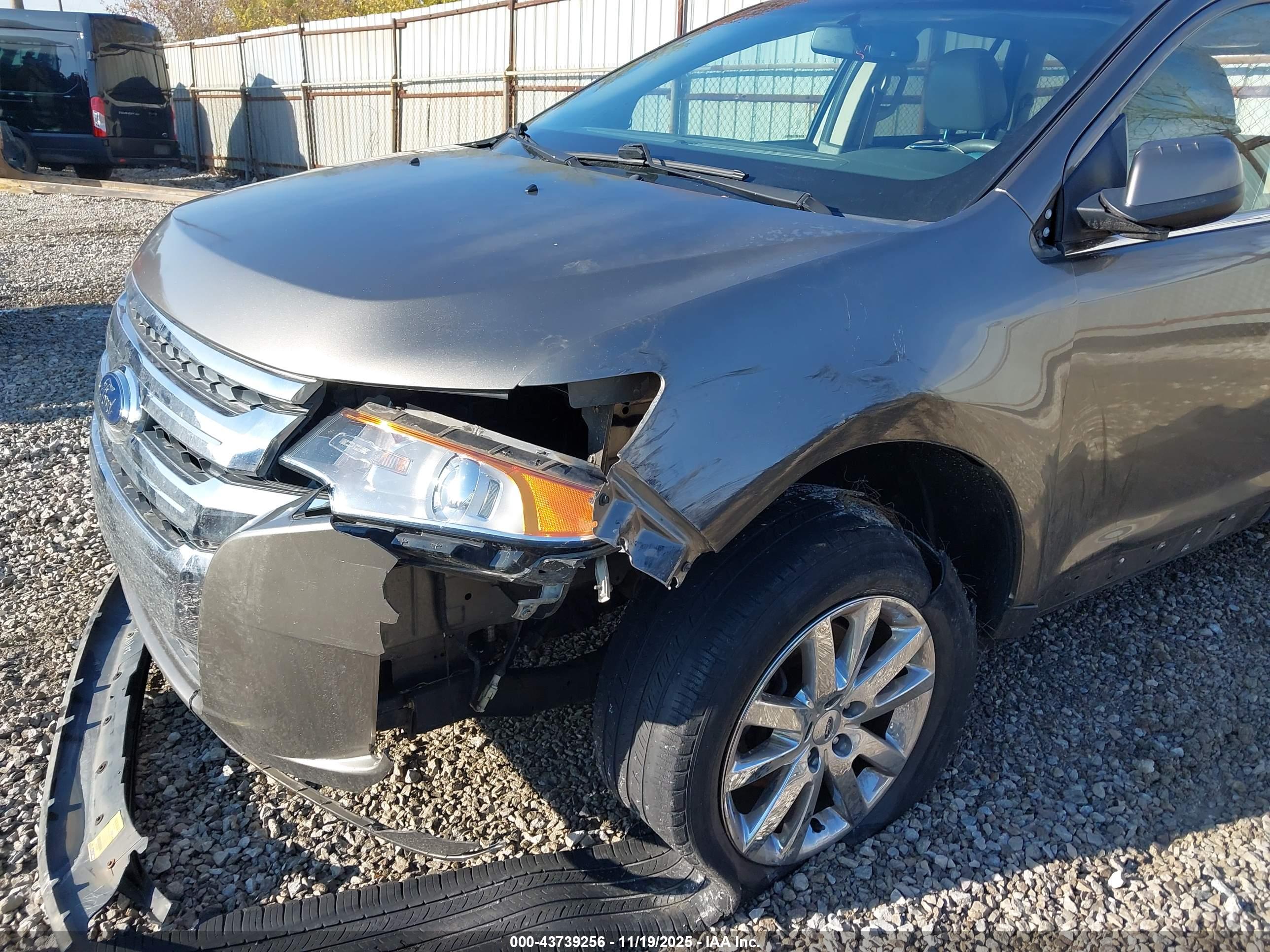 FORD EDGE image 6