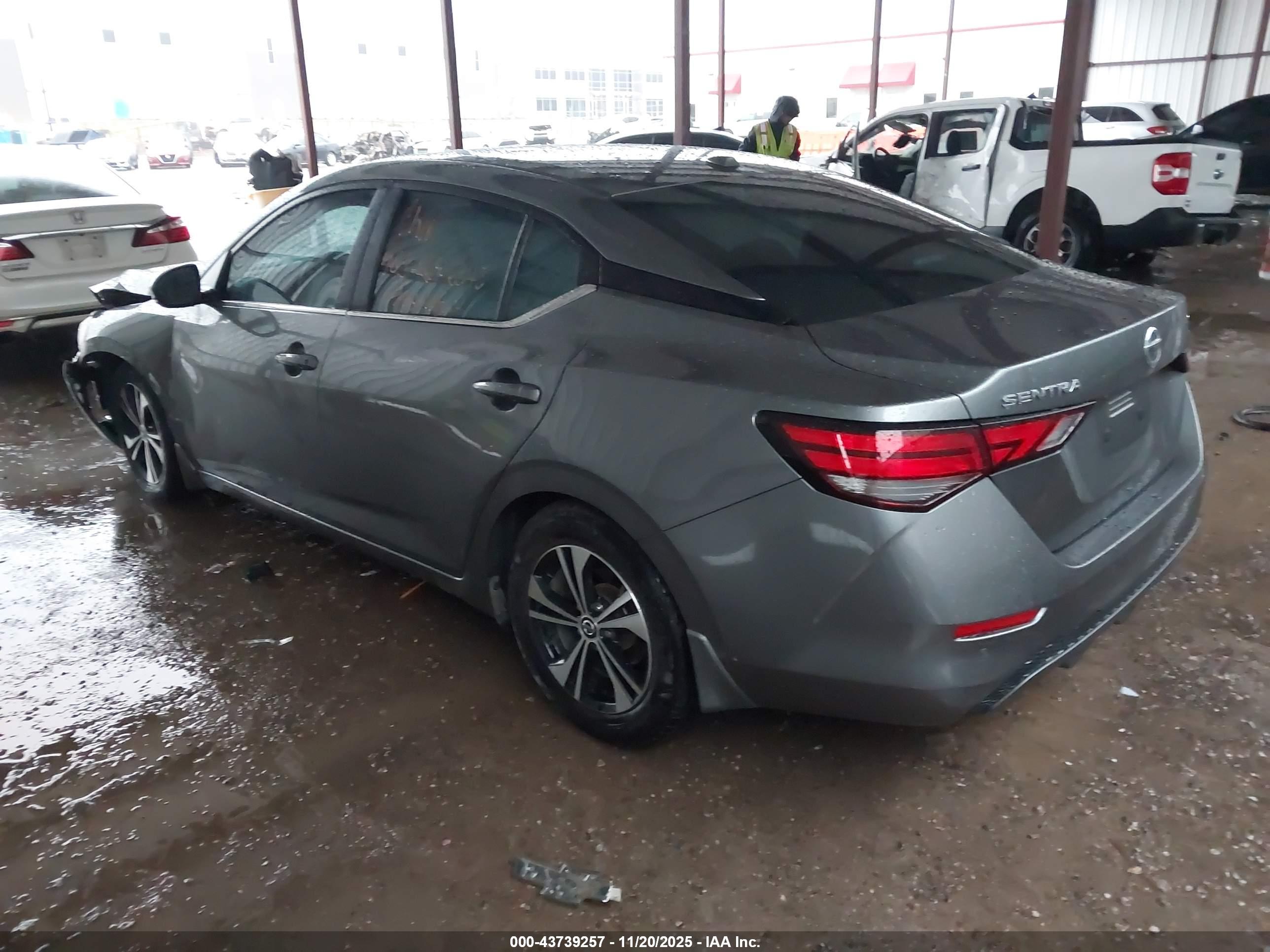 NISSAN SENTRA image 3