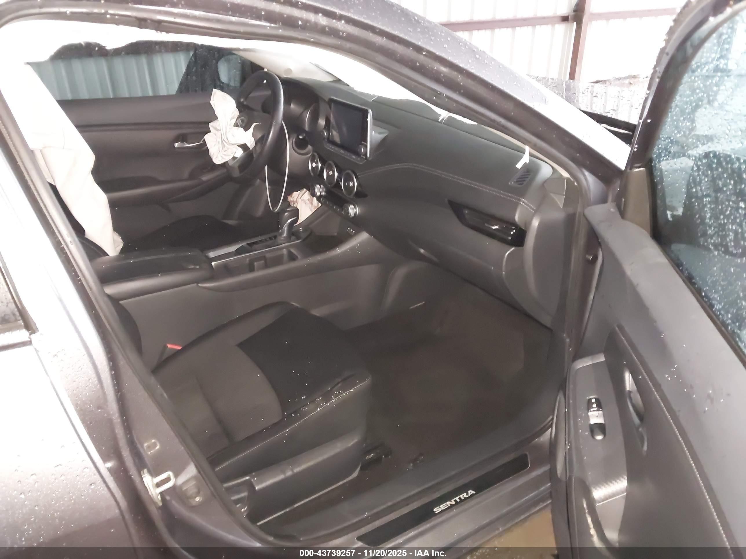 NISSAN SENTRA image 5