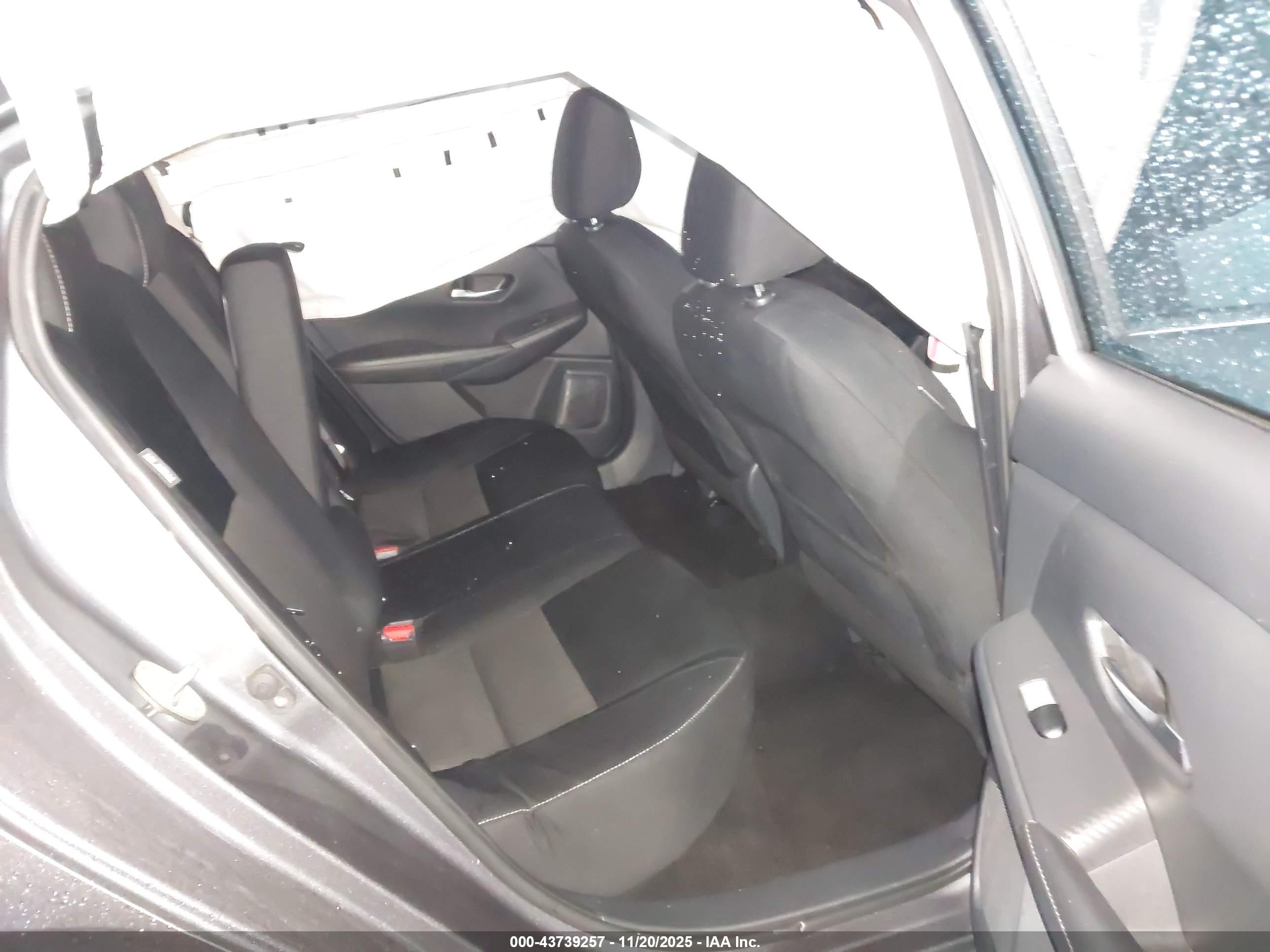 NISSAN SENTRA image 8