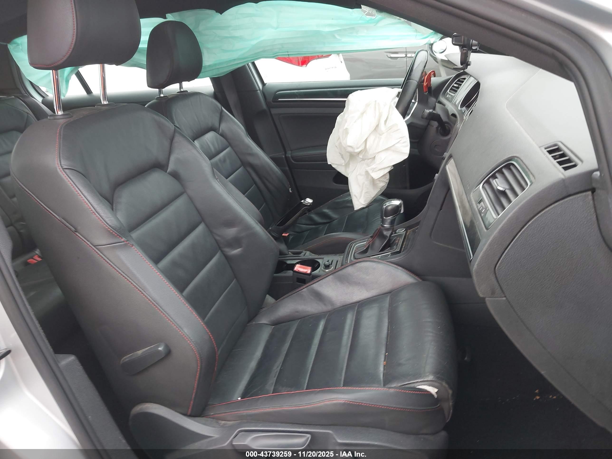 VOLKSWAGEN GOLF image 5