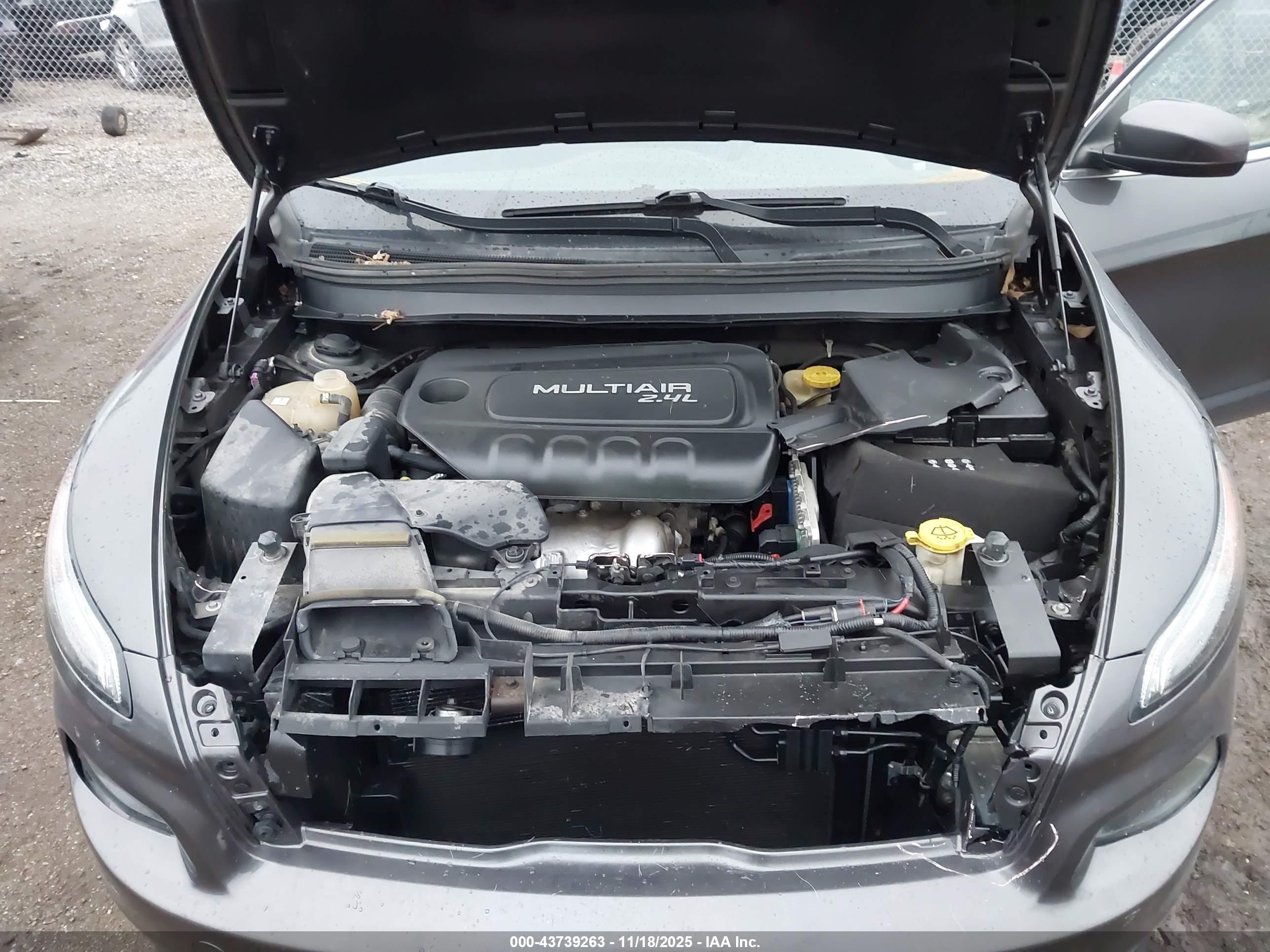 JEEP CHEROKEE image 10