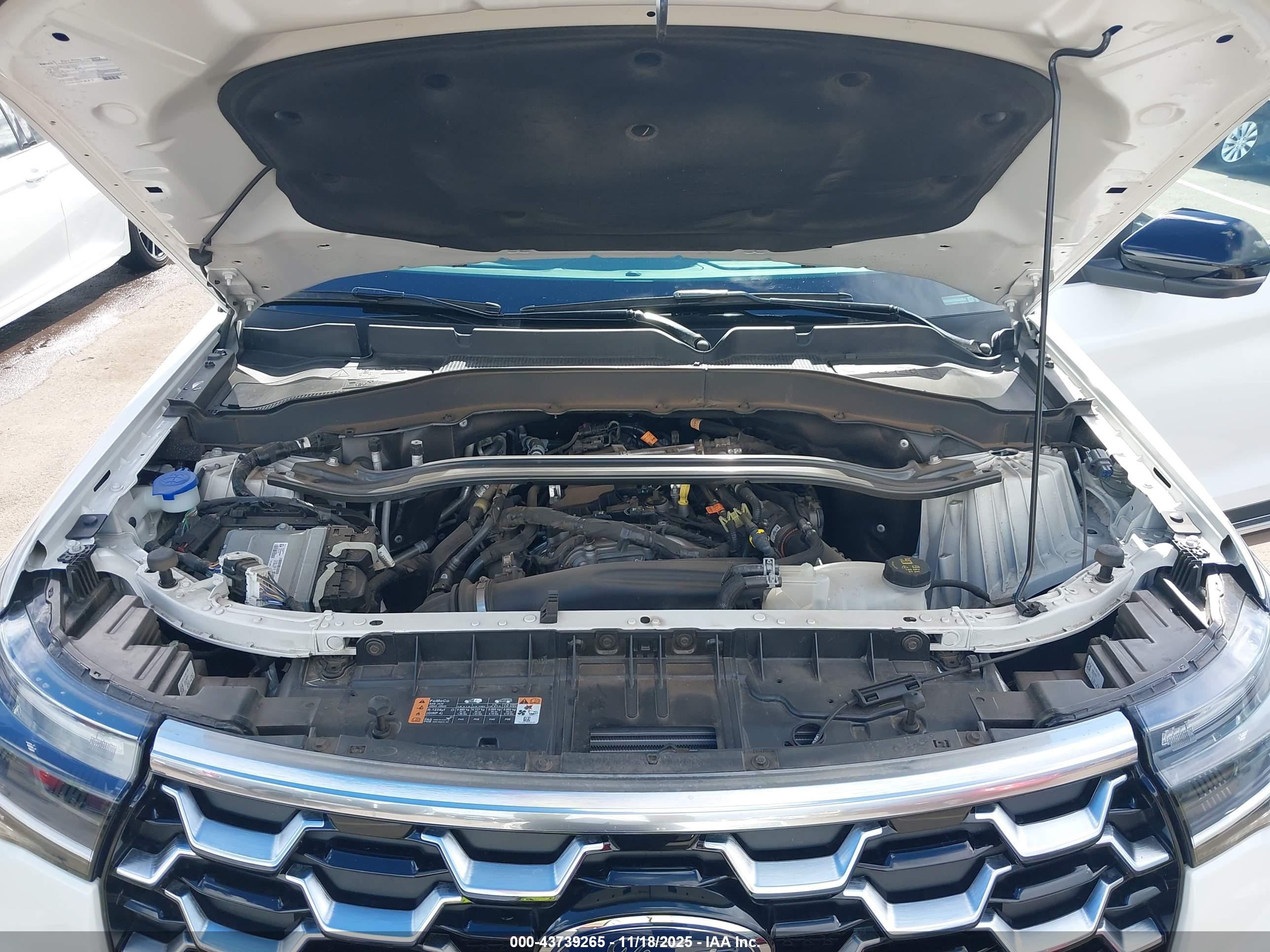 FORD EXPLORER image 10