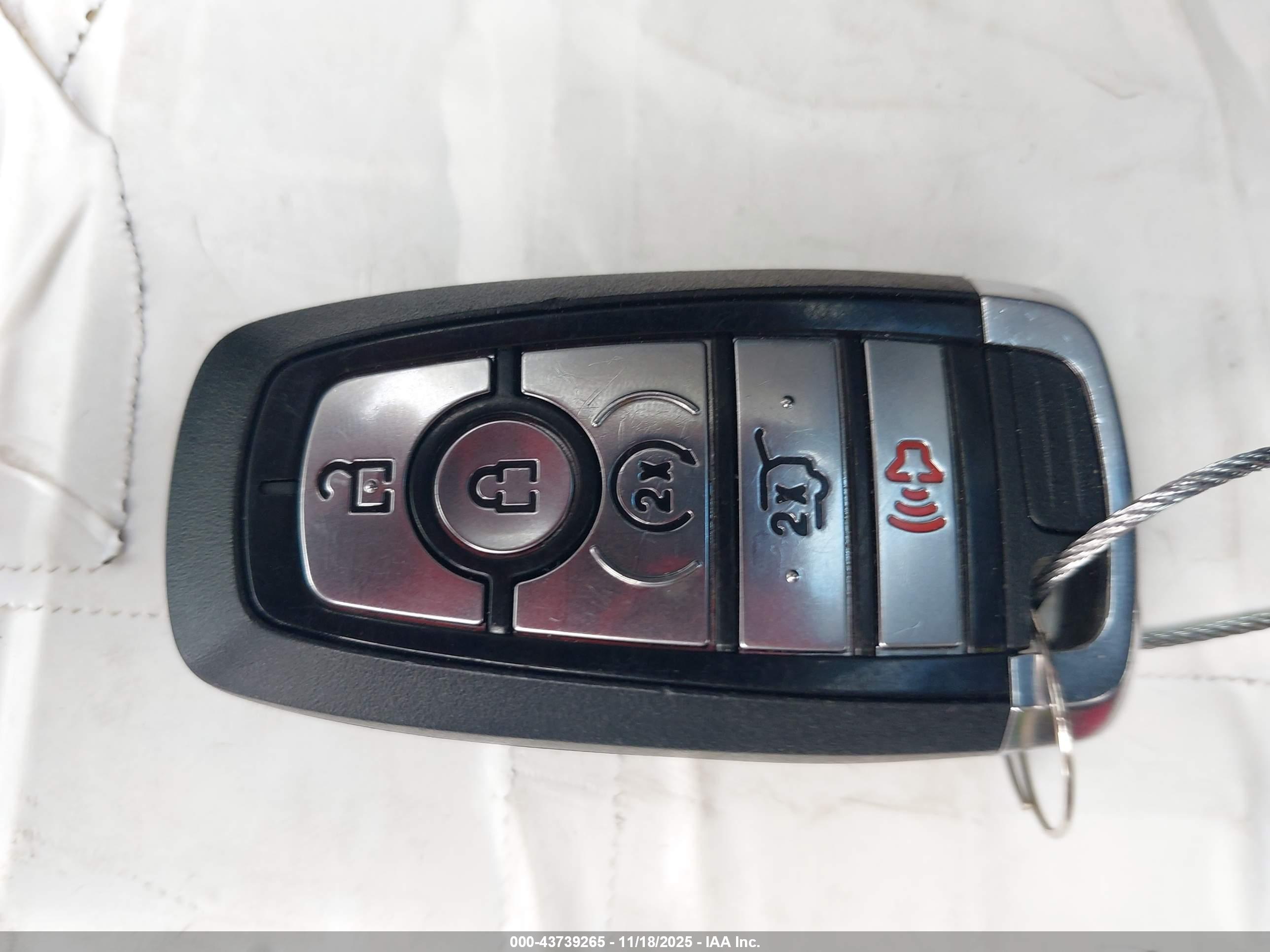 FORD EXPLORER image 11