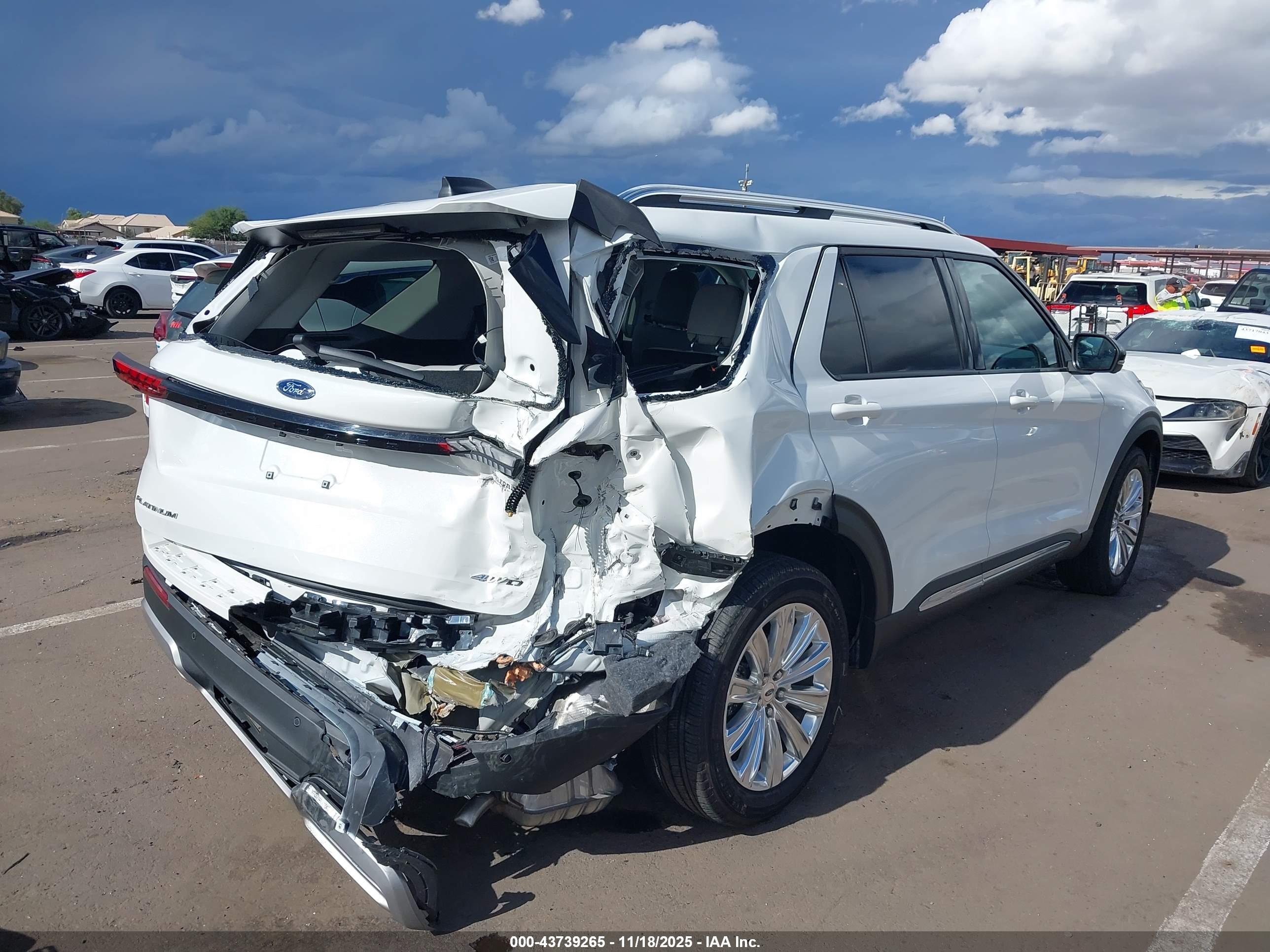 FORD EXPLORER image 6