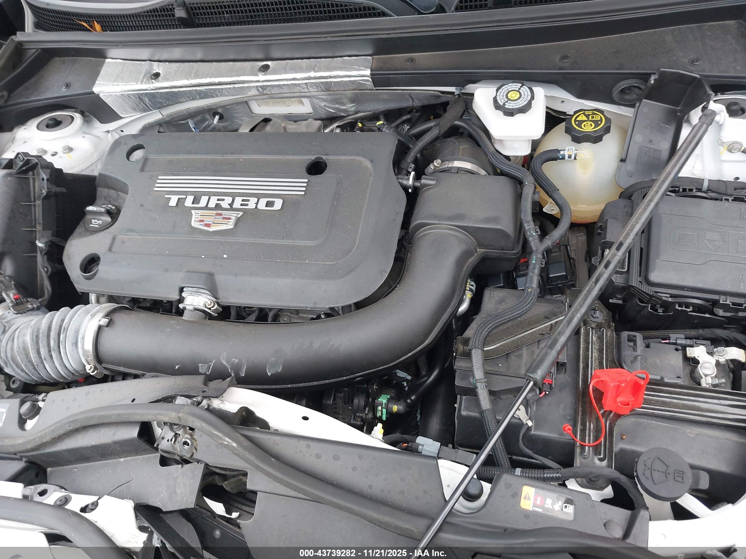 CADILLAC XT4 image 10