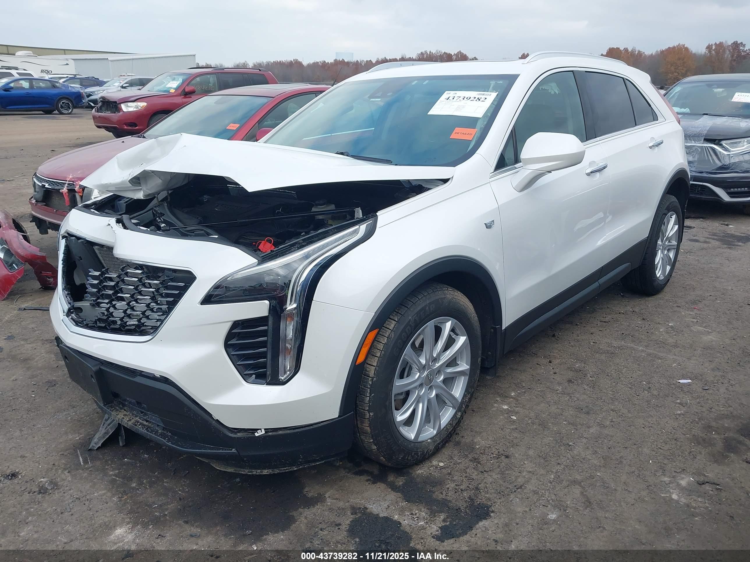 CADILLAC XT4 image 2