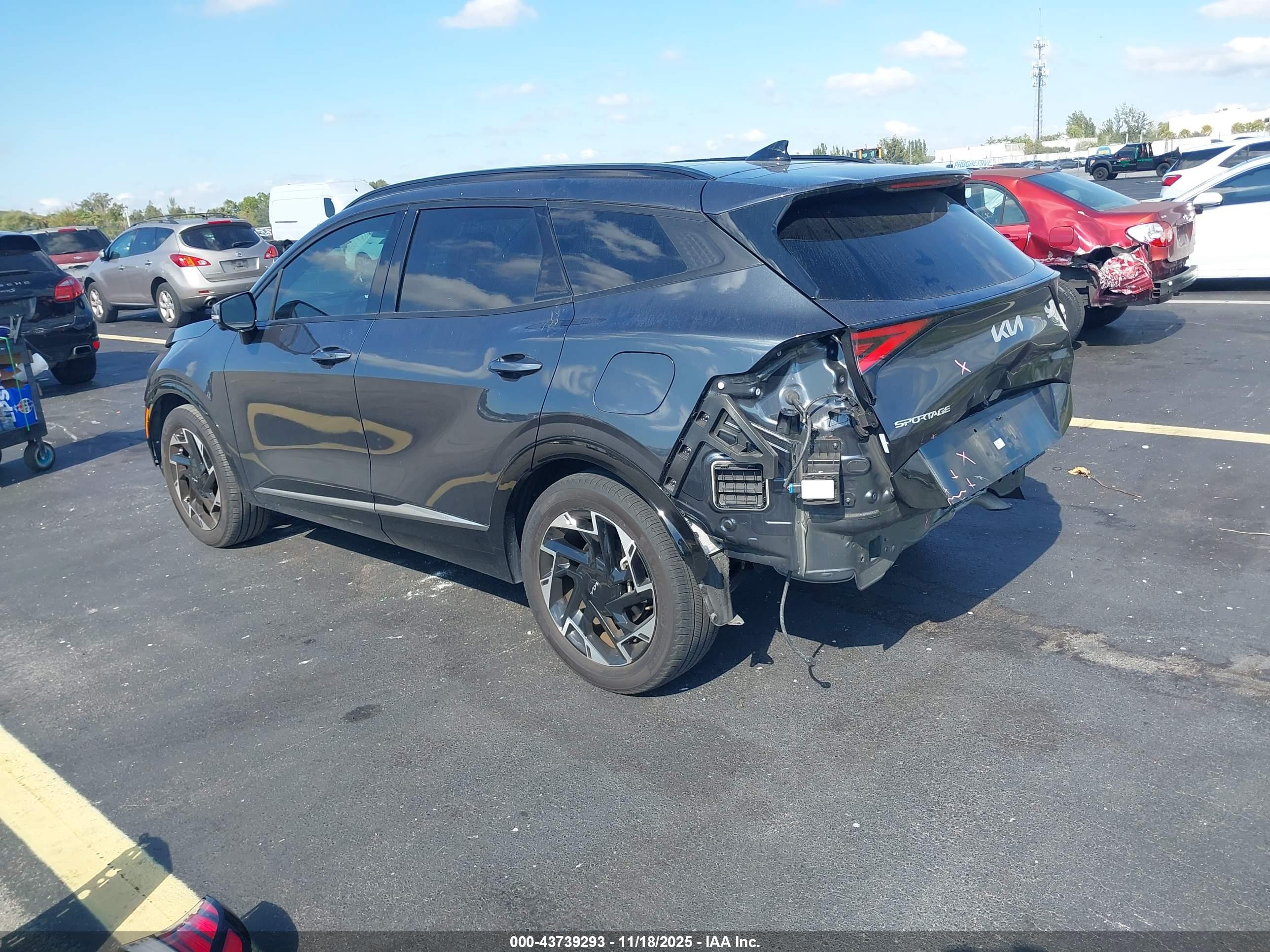 KIA SPORTAGE image 3