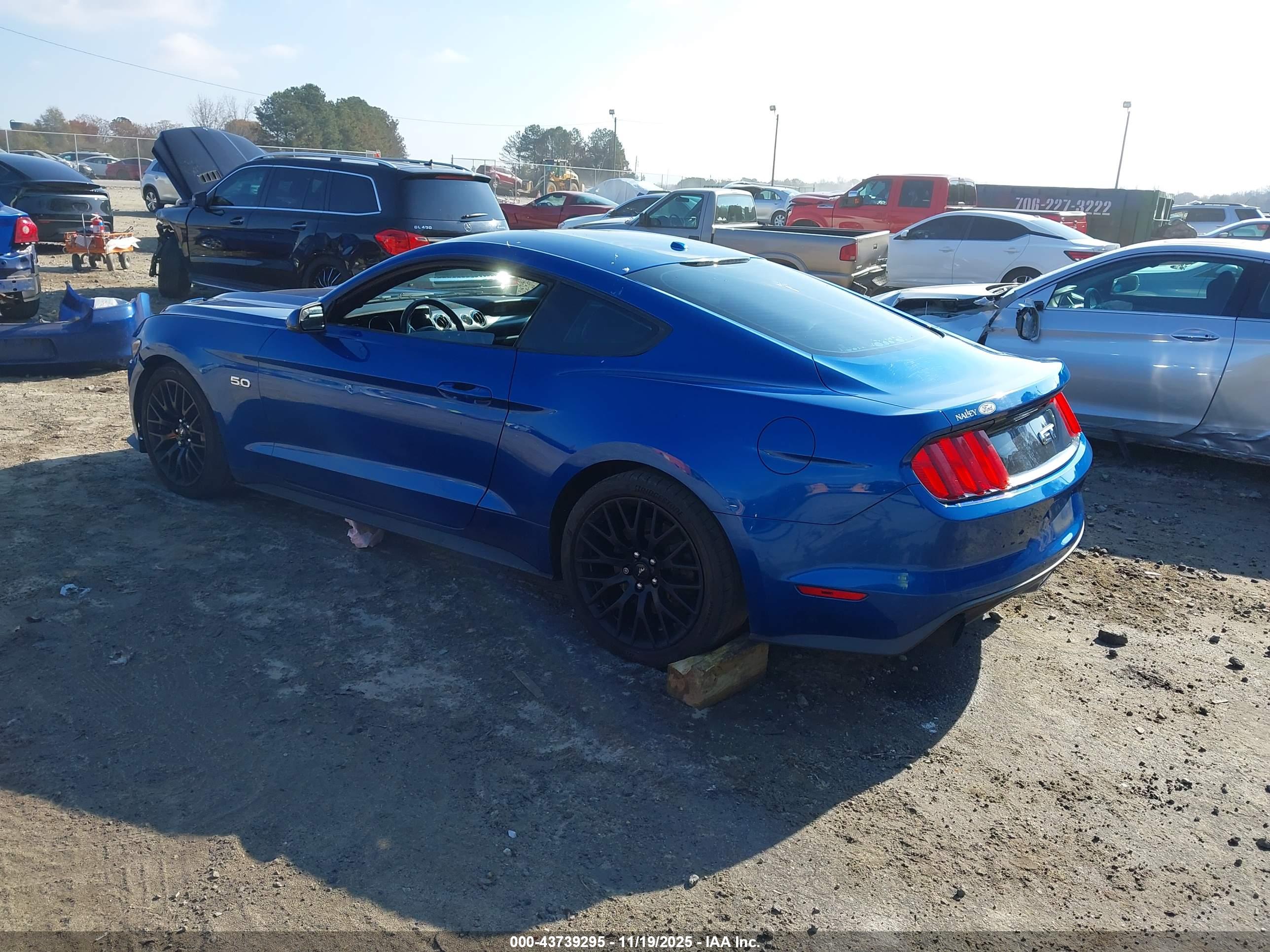 FORD MUSTANG image 3