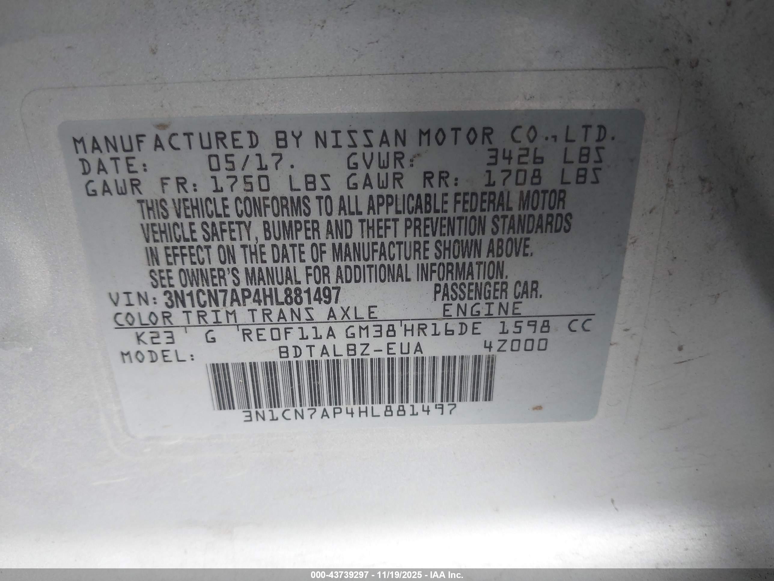 NISSAN VERSA image 9